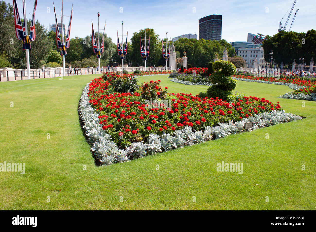 Aiuola di fiori in un giardino inglese Foto Stock
