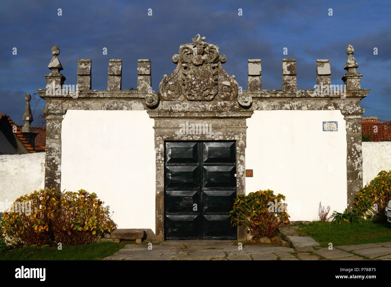 Ingresso principale la facciata della Casa de Leiras, Caminha, Provincia del Minho, Portogallo settentrionale Foto Stock