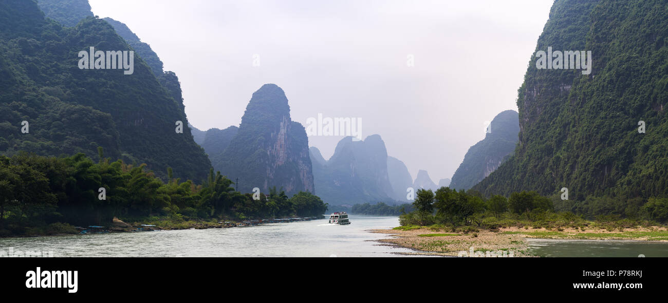 Il fiume Li panorama al tramonto - tra Guilin e Yangshuo Foto Stock