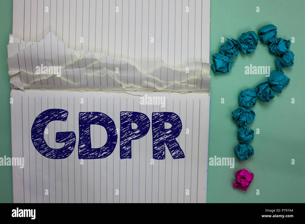 La scrittura della nota mostra il PILR. Business photo presentazione generale della protezione dei dati il Regolamento sulla privacy leggi UE idee di conformità oggetto della carta ispirazione tu Foto Stock