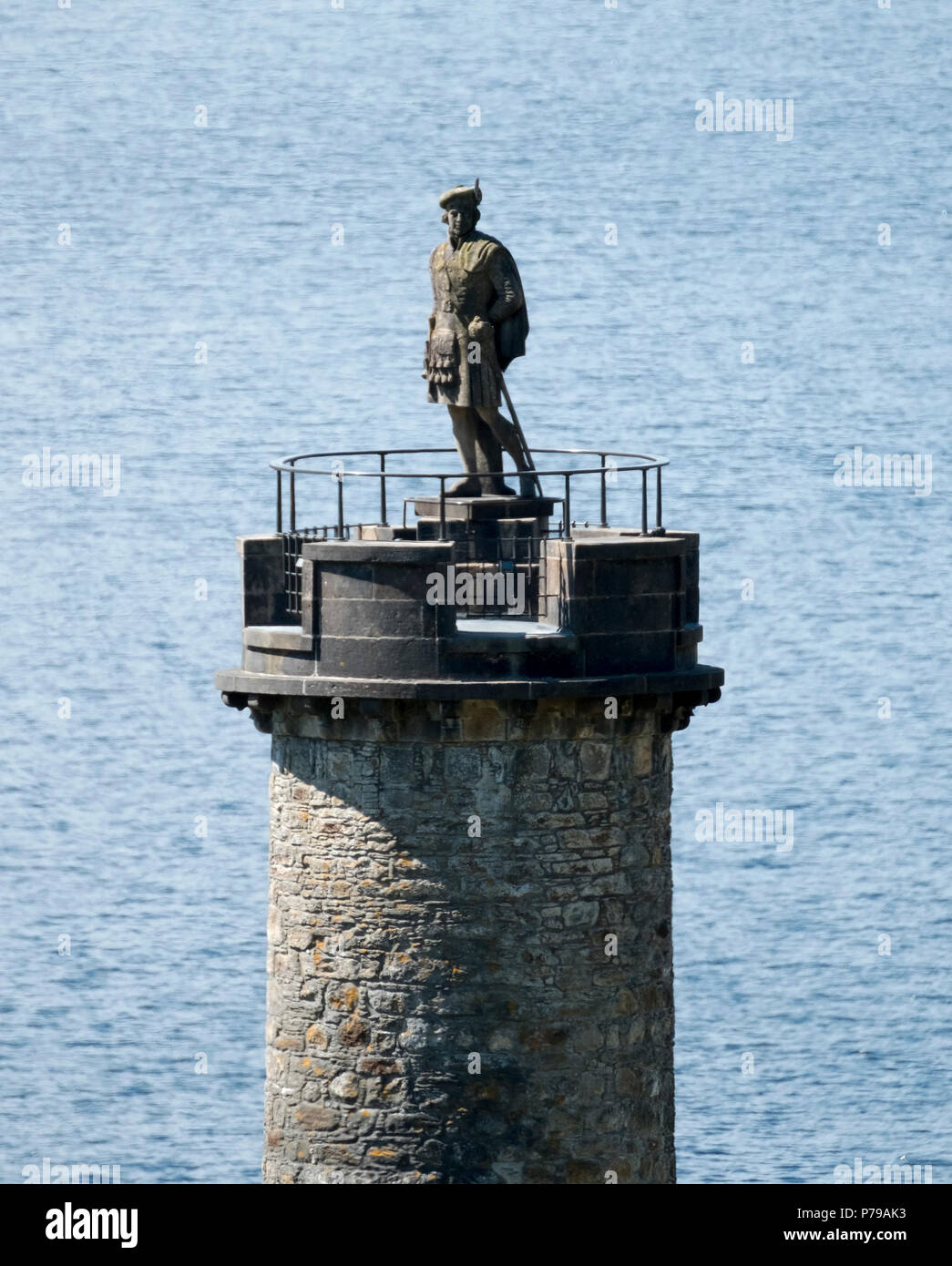 Il monumento di Glenfinnan a capo di Loch Shiel, Glenfinnan, Lochaber, Scozia. Foto Stock