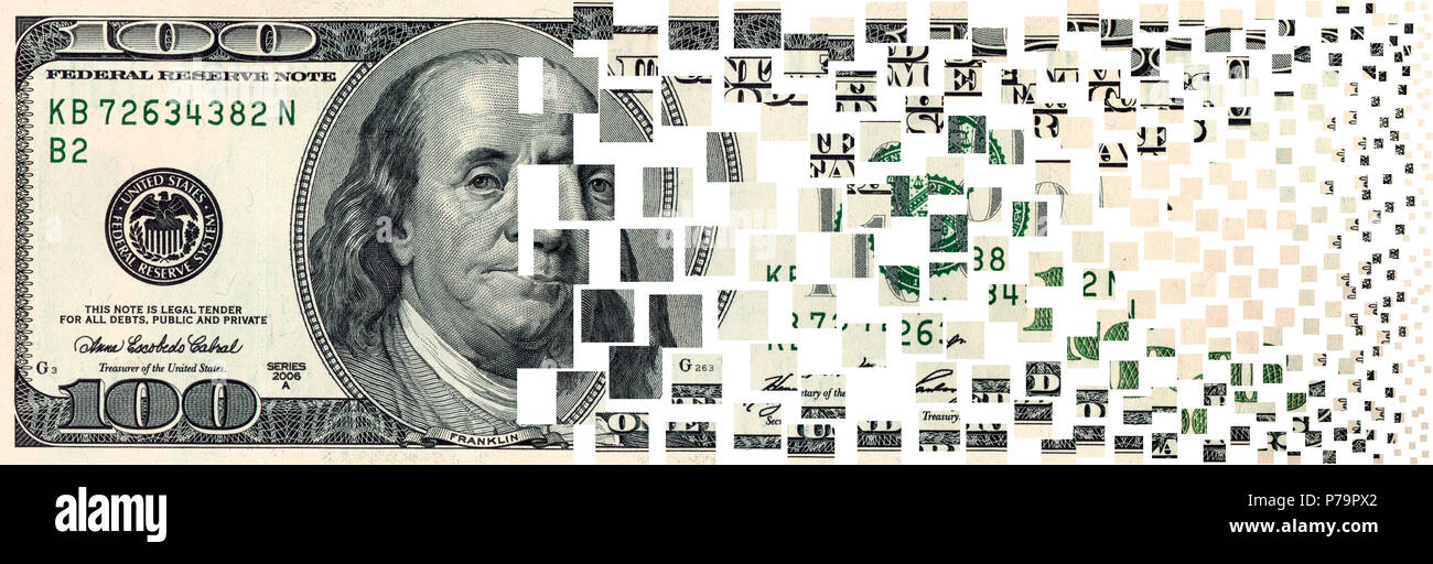 Shredded nota di valuta dollari USA, close up, su sfondo bianco, isolato Foto Stock