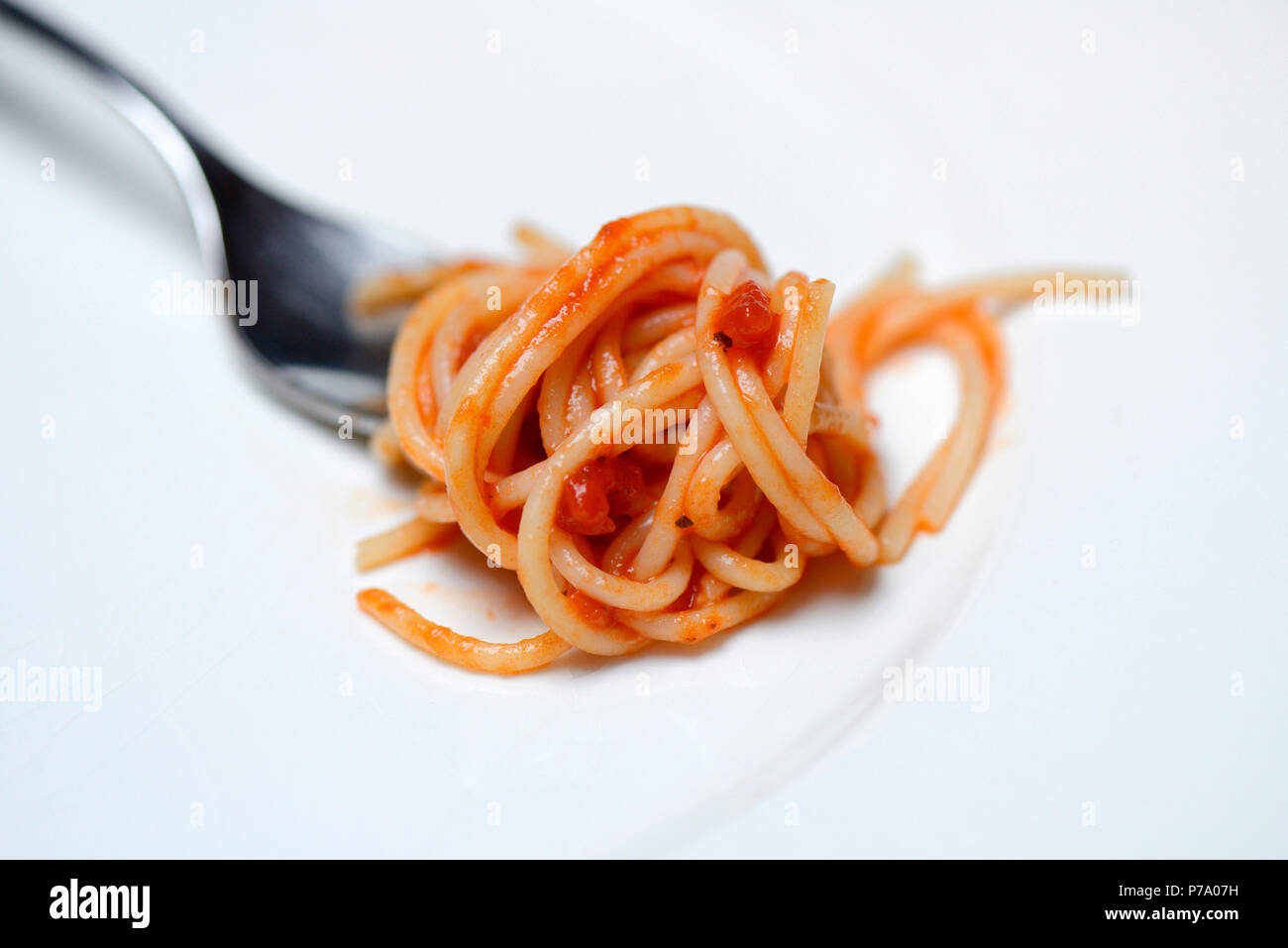 Spaghetti con salsa di pomodoro Foto Stock