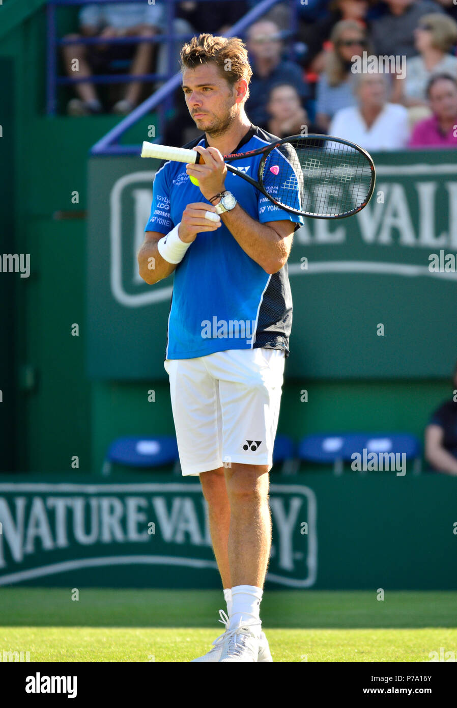 Stan Wawrinka (SWI) giocando nel primo round della Valle di natura internazionale, Eastbourne 25 giugno 2018.... Foto Stock