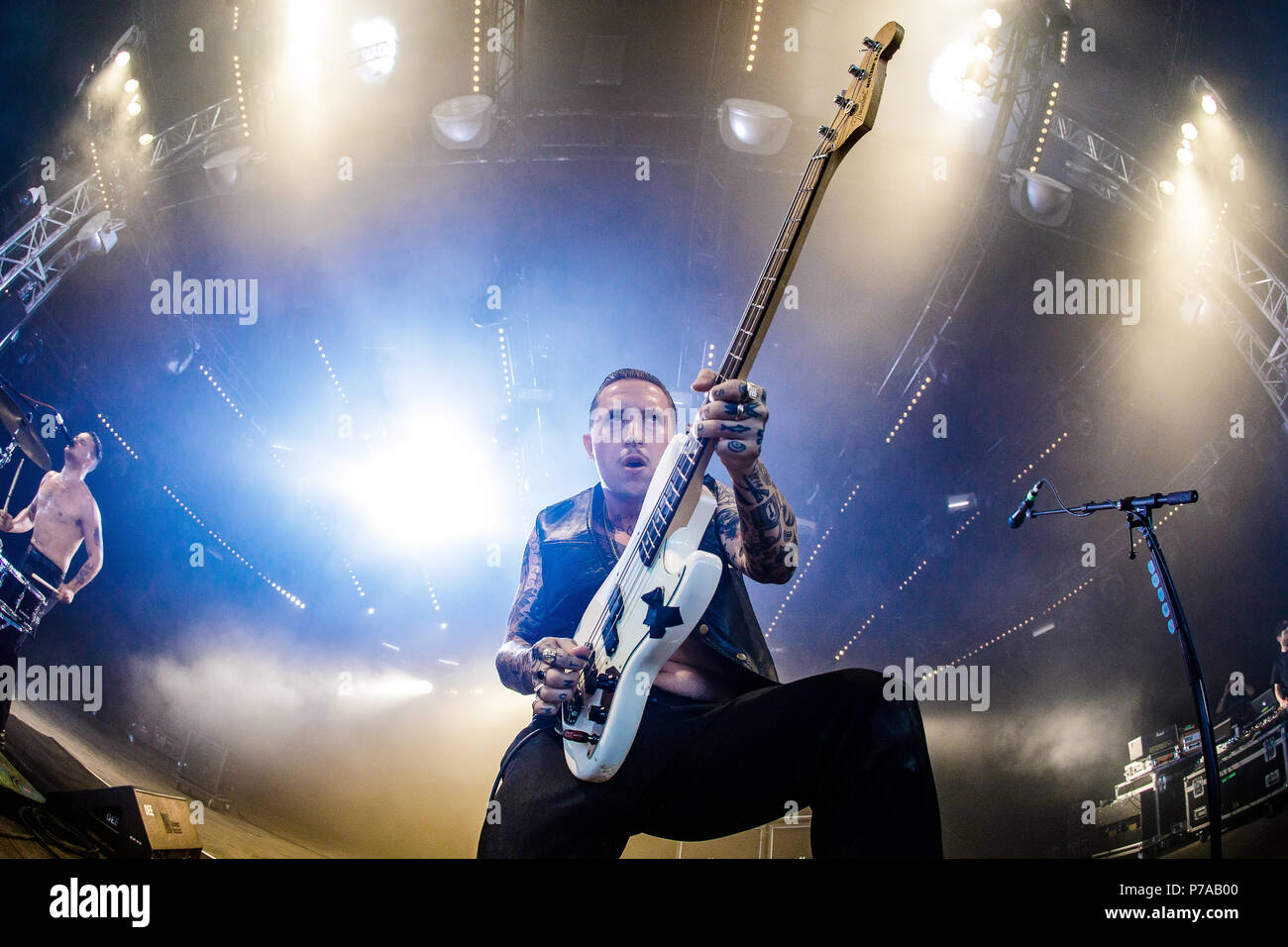 Roskilde, Danimarca. 4 Luglio, 2018. L'inglese punk schiavi duo esegue un concerto dal vivo durante il danese music festival Roskilde Festival 2018. Qui la cantante e musicista Laurie Vincent è visto dal vivo sul palco. (Photo credit: Gonzales foto - Pietro Troest). Credito: Gonzales foto/Alamy Live News Foto Stock