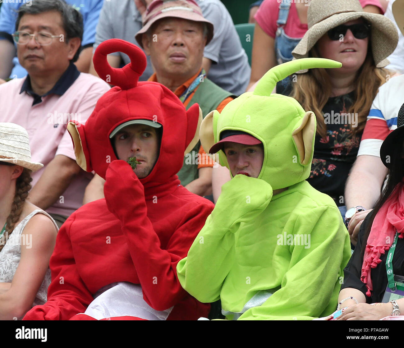 Ventole vestito come TELETUBBIES, i campionati di Wimbledon 2018, i campionati di Wimbledon 2018 All England Tennis Club, 2018 Foto Stock