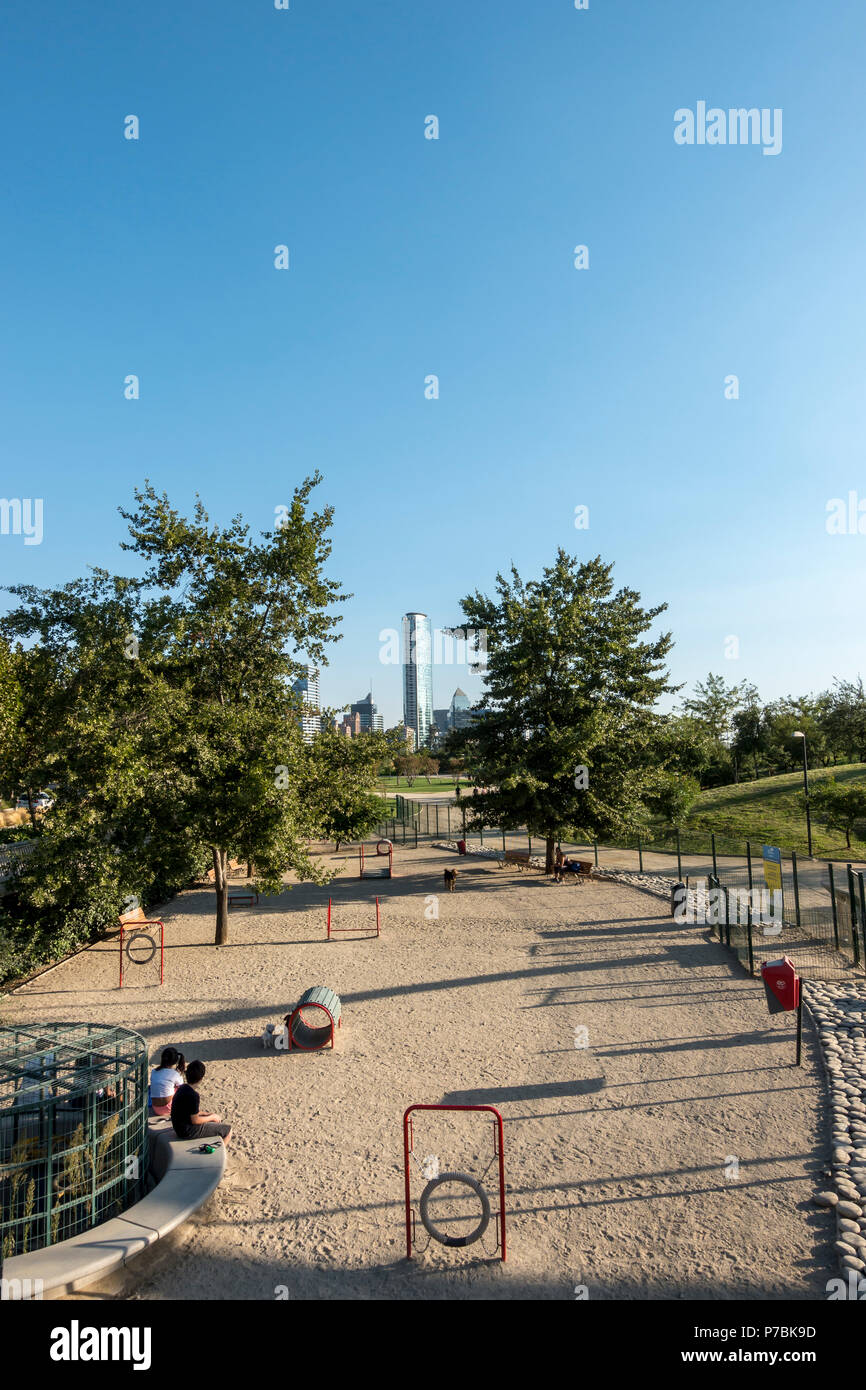 Il cane agility park nel Parco Bicentario, Vitacura, Santiago Foto Stock