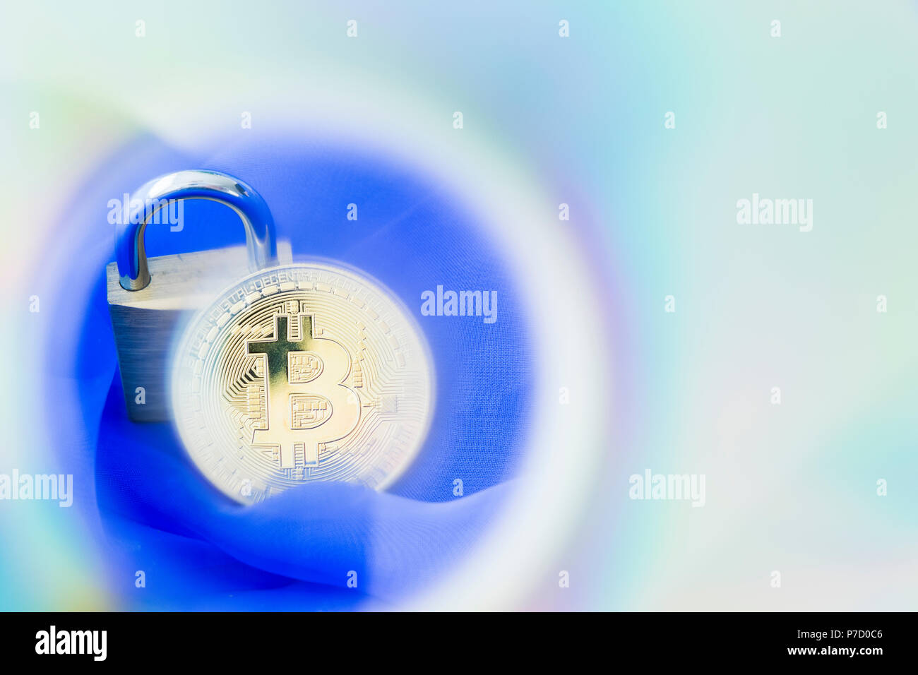 Un Bitcoin Cryptocurrency Bit digitale medaglia BTC valuta la tecnologia Internet Business concetto. Foto Stock