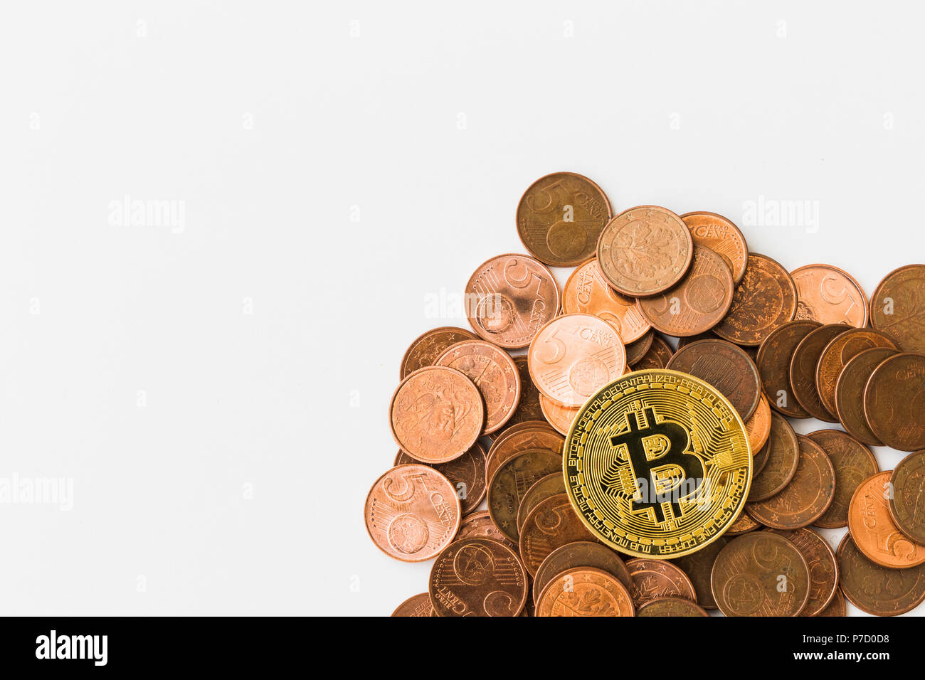 Un Bitcoin Cryptocurrency Bit digitale medaglia BTC valuta la tecnologia Internet Business concetto. Foto Stock
