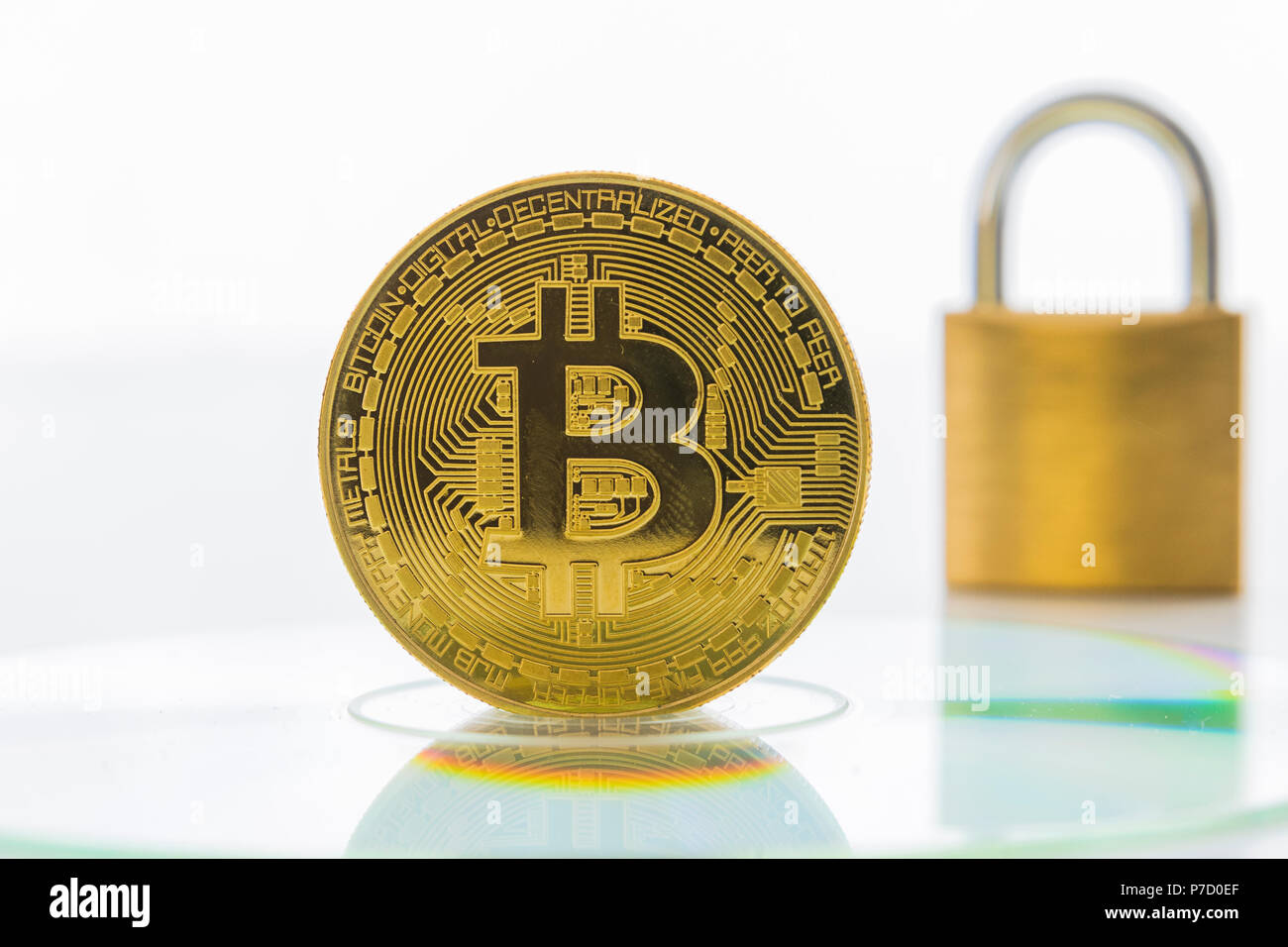 Un Bitcoin Cryptocurrency Bit digitale medaglia BTC valuta la tecnologia Internet Business concetto. Foto Stock