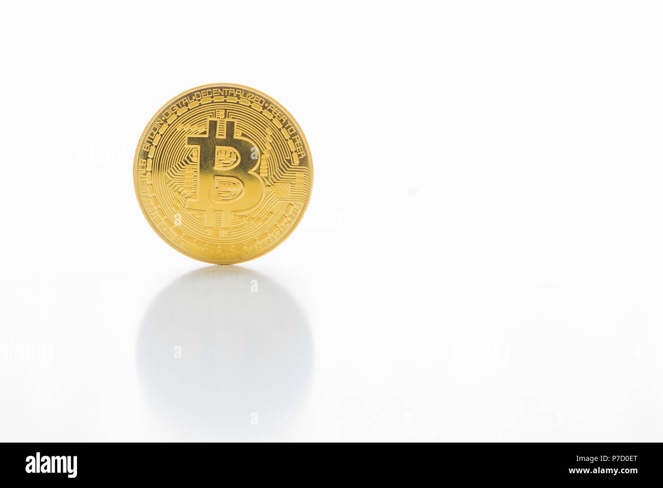 Un Bitcoin Cryptocurrency Bit digitale medaglia BTC valuta la tecnologia Internet Business concetto. Foto Stock