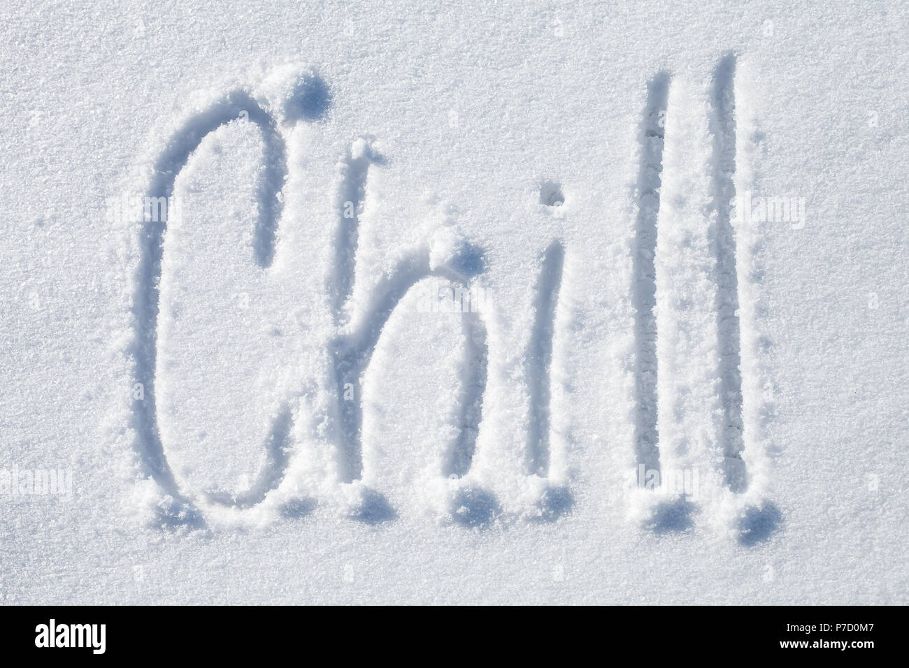 Chill. Canto testo disegnato su neve fresca Foto Stock