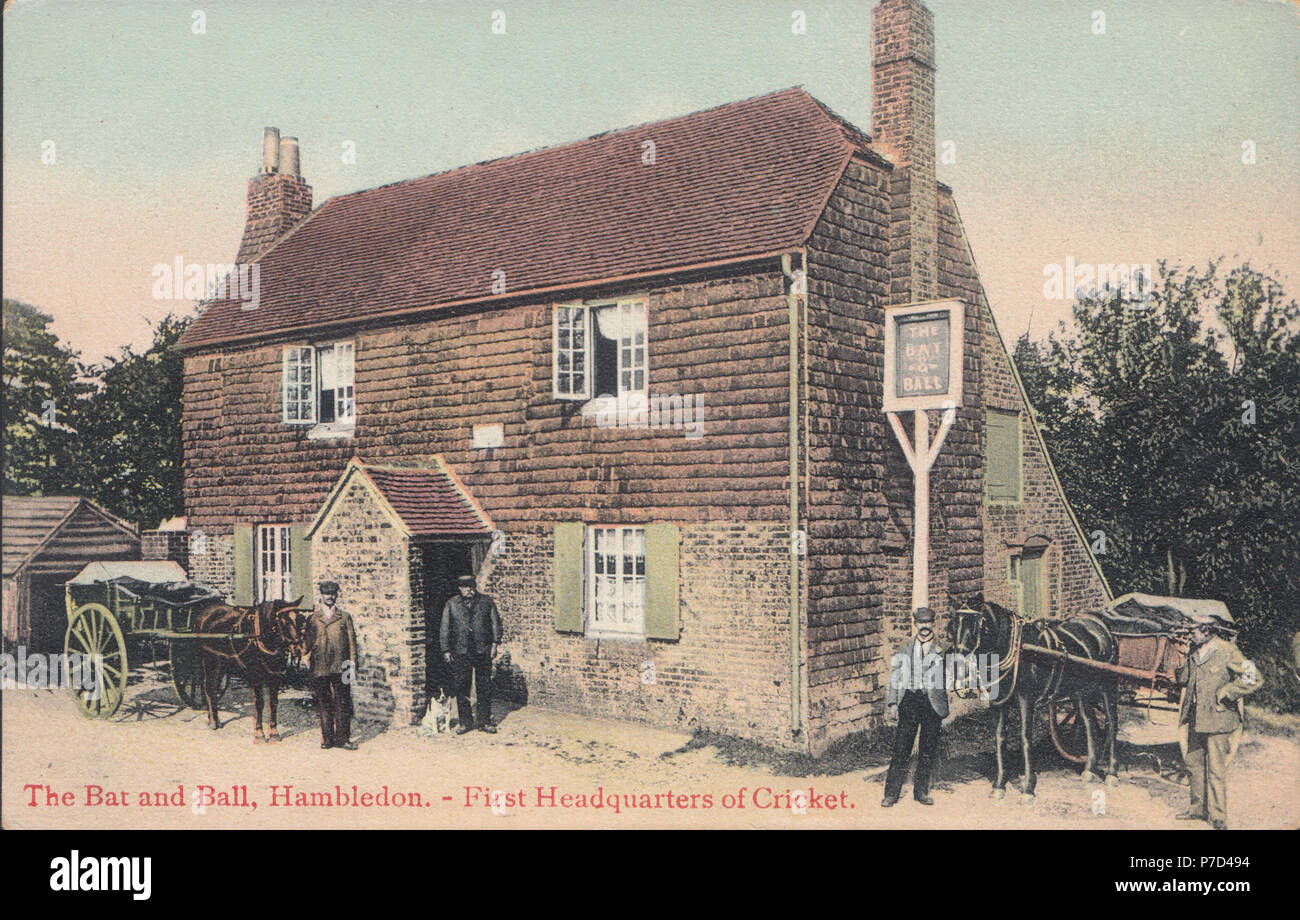 Cartolina vintage del bat e la sfera pubblica House, Hambledon, Hampshire, Inghilterra, Regno Unito. Prima sede del Cricket Foto Stock
