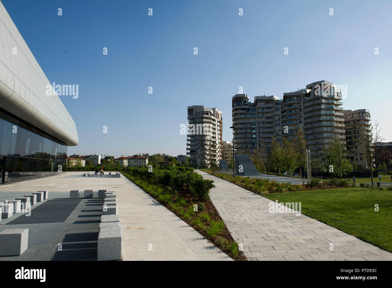 L'Europa. L'Italia. Lombardia. Milano. Grattacielo nel quartiere di Citylife, residence Progettato da Zaha Hadid Foto Stock