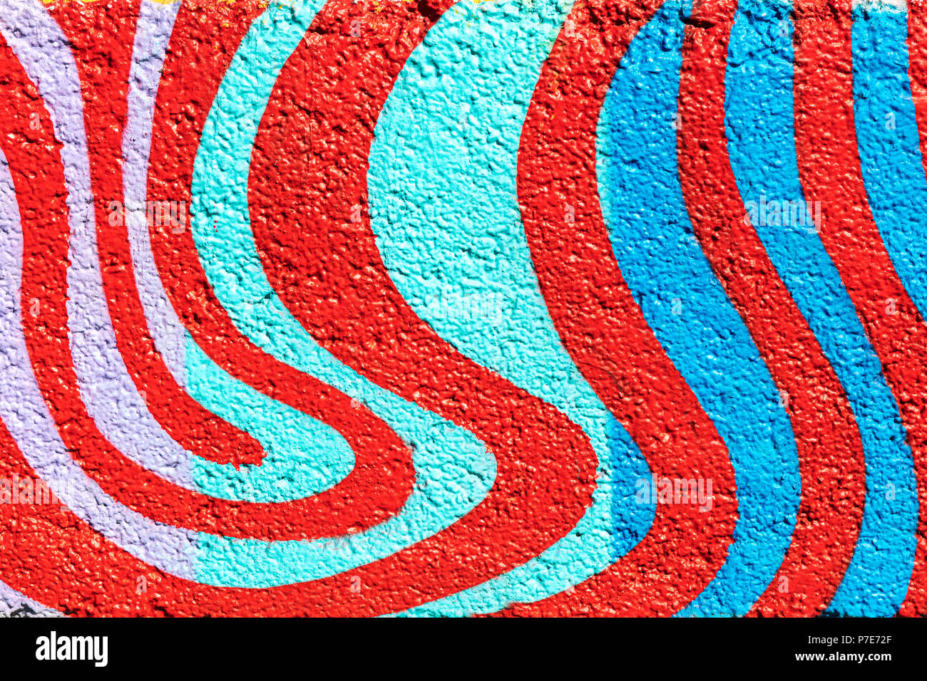 MINSK, Bielorussia - MART 28, 2018: contemporanea arte di strada sfondo. astratto disegno colorato sulla parete della città Foto Stock