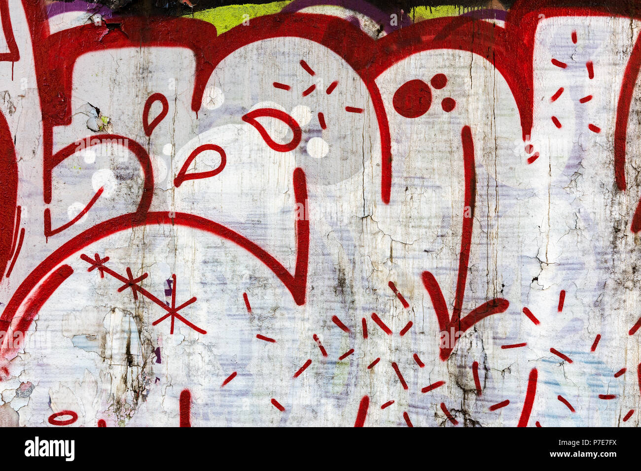 MINSK, Bielorussia - 13 Aprile 2018: street art graffiti. disegno di parete in bianco e rosso Foto Stock