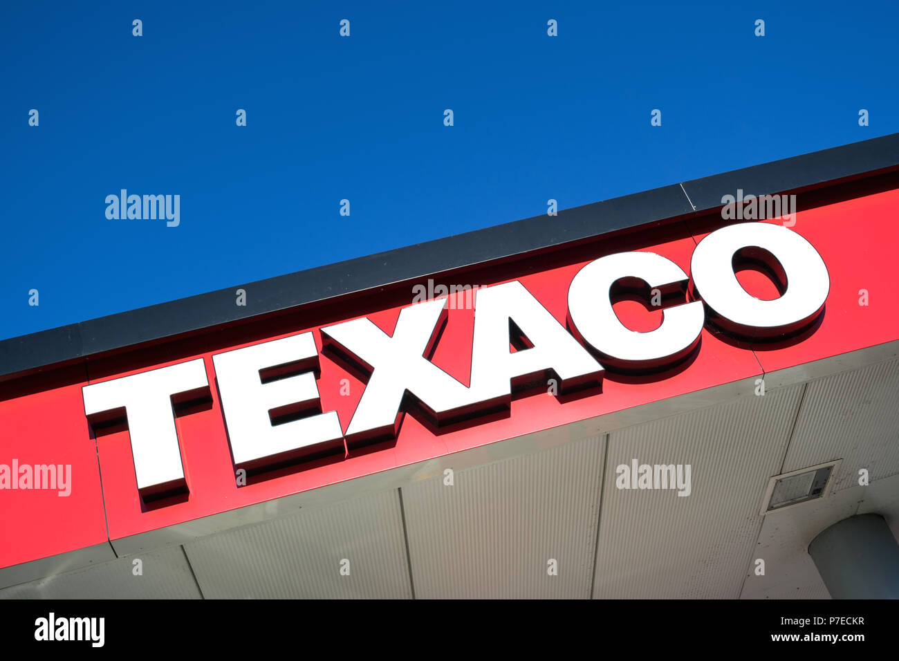 Texaco scritte alla stazione di gas. Texaco è un olio americana controllata di Chevron Corporation. Foto Stock