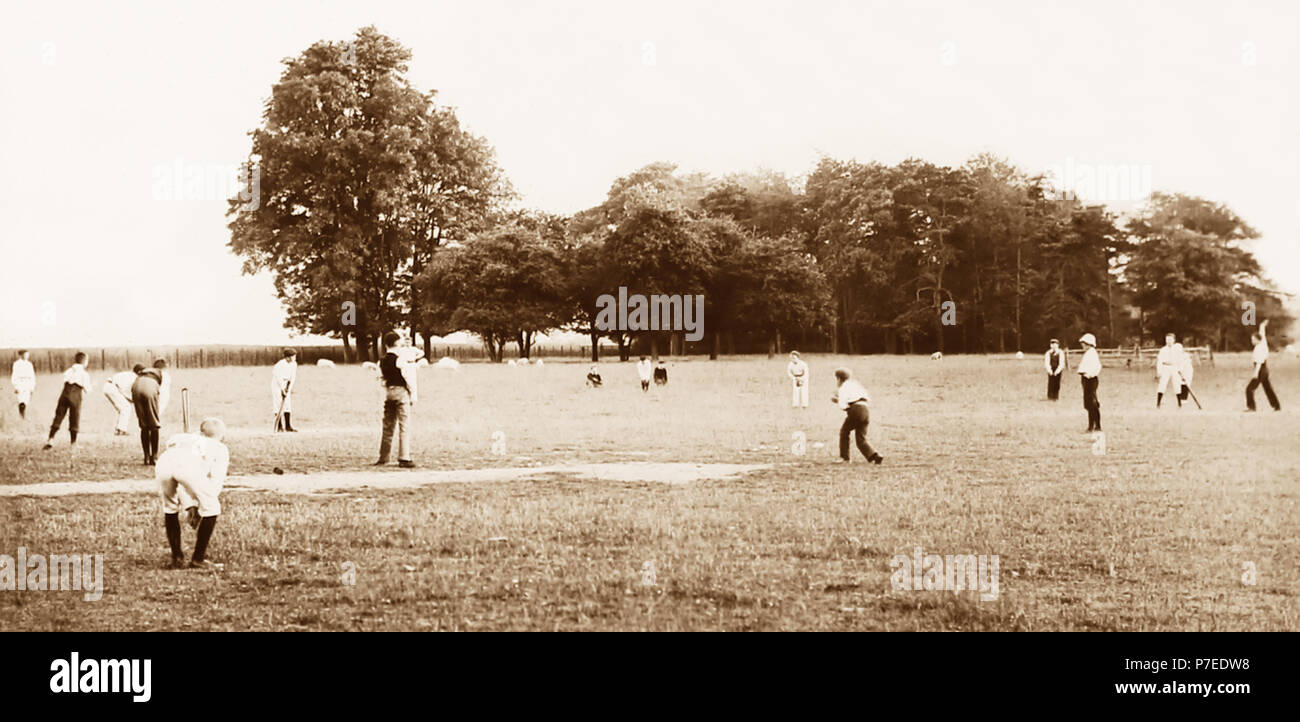Un villaggio partita di cricket, agli inizi del novecento Foto Stock
