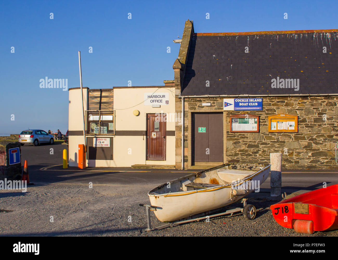 29 giugno 2018 la capitaneria di porto nella contea di Down villaggio di Groomsport in Irlanda del Nord il soft calda luce di una calda serata in giugno Foto Stock