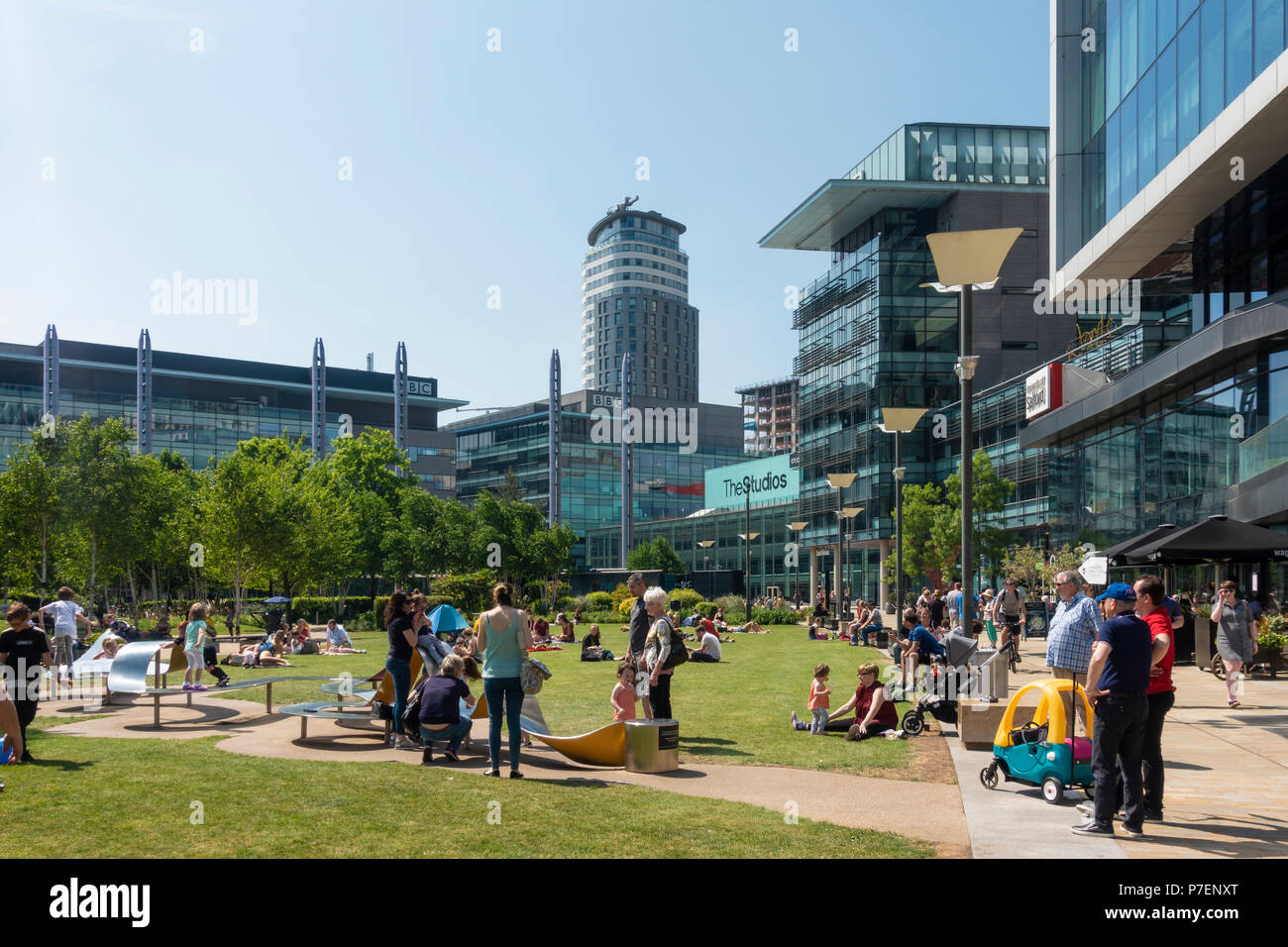 Giardini Pubblici a MediaCityUK in Salford Quays. Foto Stock