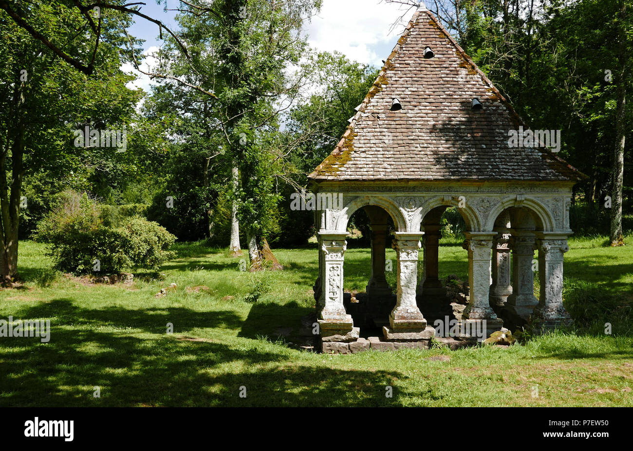Fonte Saint-Thibault, l'Abbaye des Vaux-de-Cernay, Cernay-la-Ville, Yvelines, Ile-de-France, Francia, Europa Foto Stock