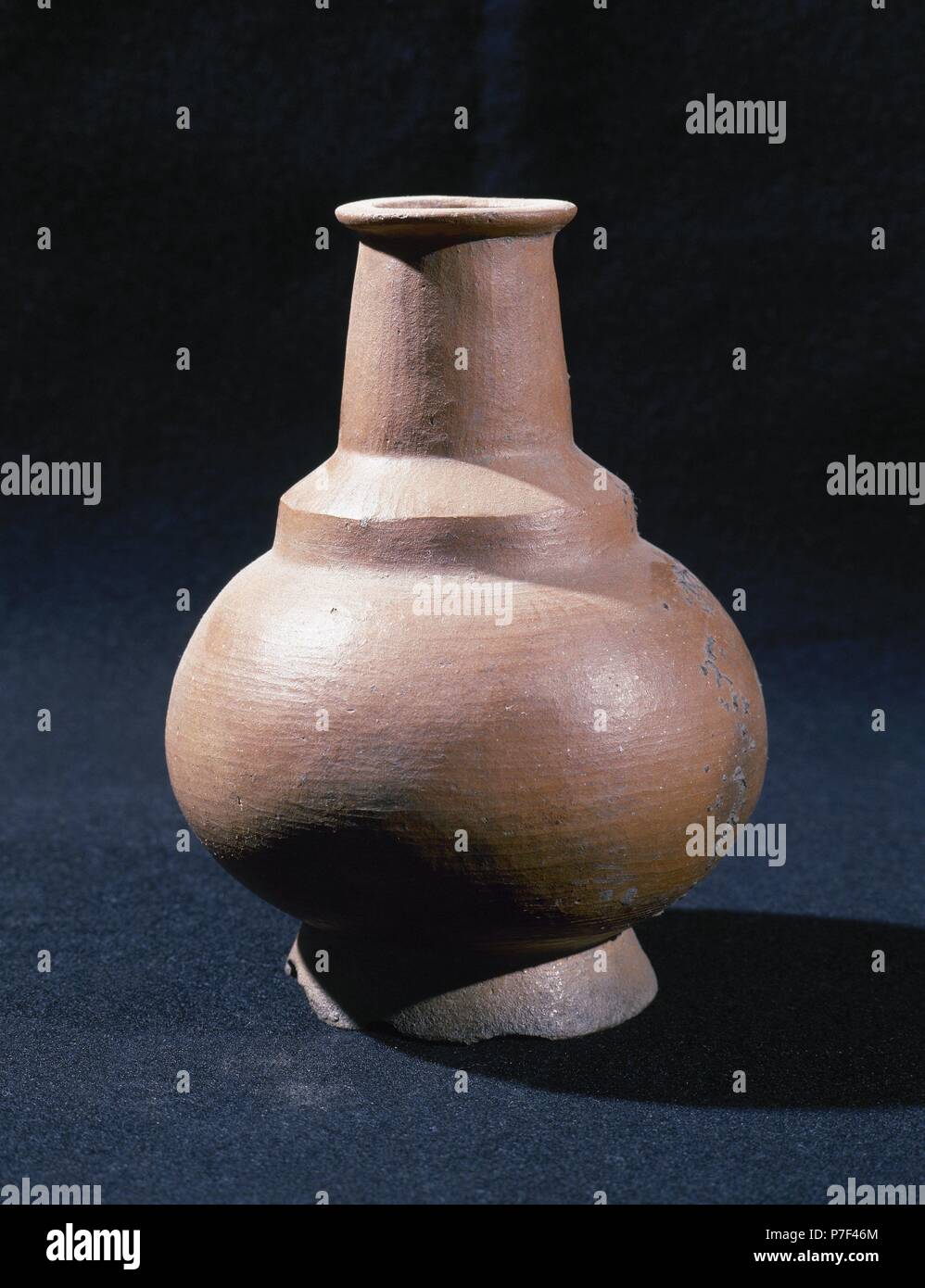Arte precolombiana Pre-Incan. Cultura Pazaleo (700-1500 AD). Dall'Ecuador. Vaso in ceramica. 16 x 11cm (diametro). Collezione privata. Foto Stock