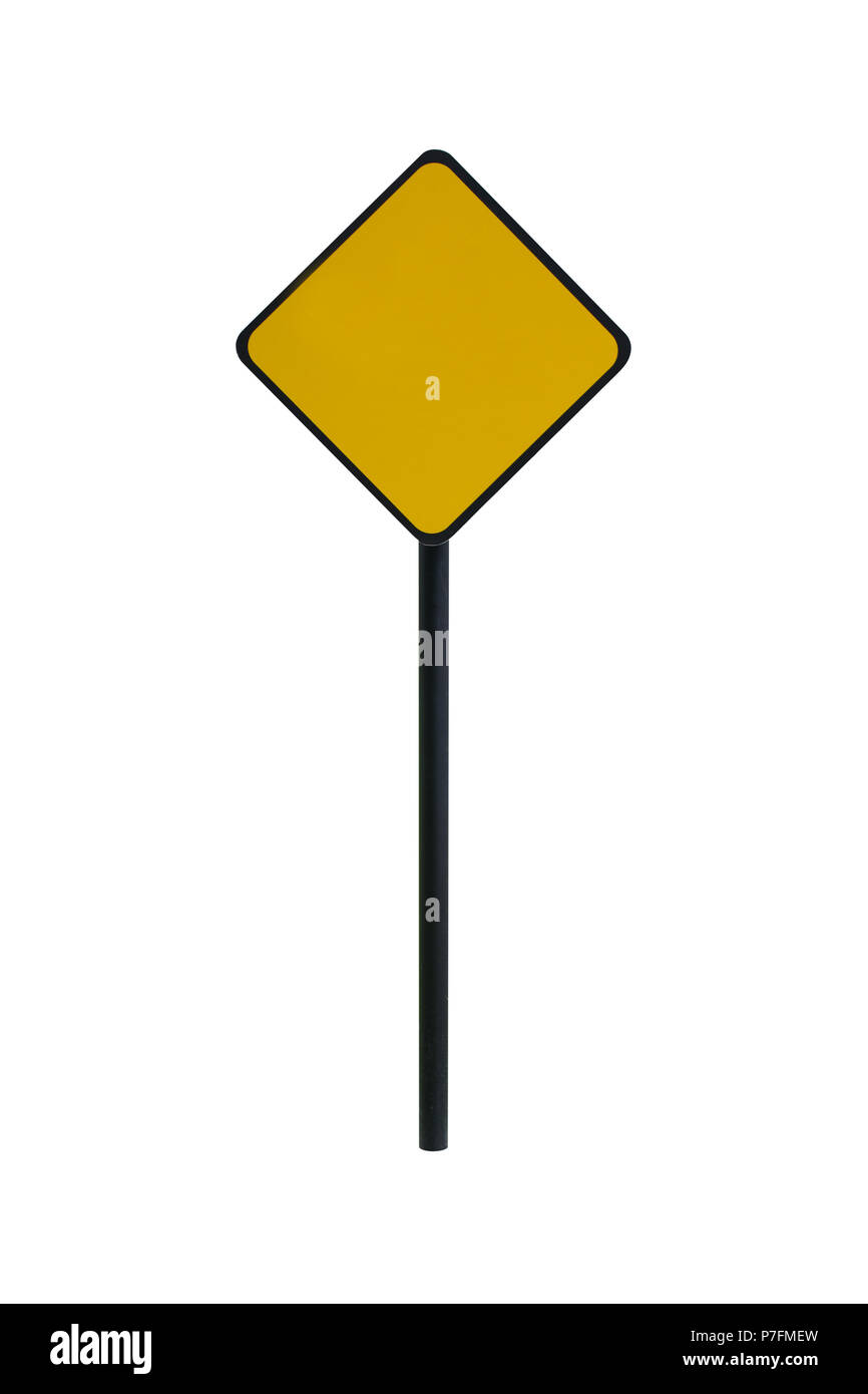 Giallo vuota cartello stradale modello per il testo con quadrato isolato su sfondo bianco Foto Stock