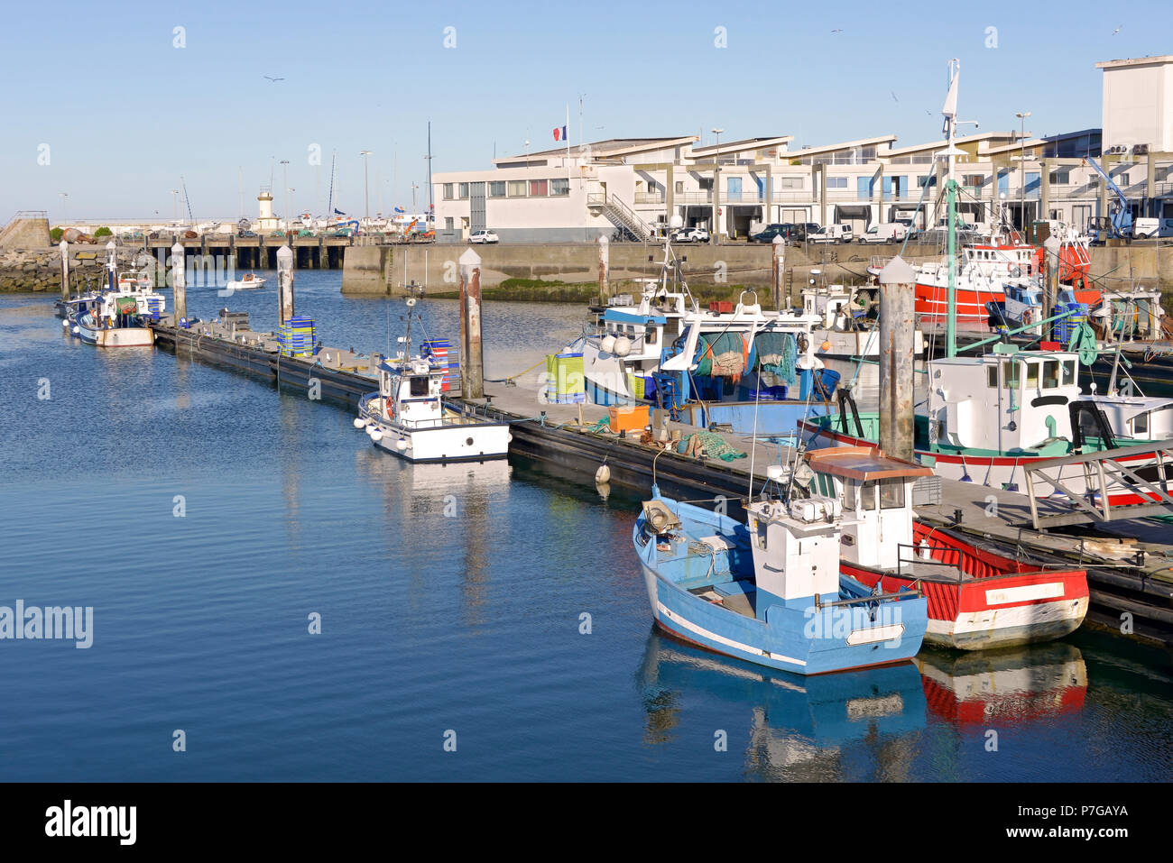 Porto di pescatori di La Turballe, un comune nel dipartimento Loire-Atlantique nella Francia occidentale. Foto Stock