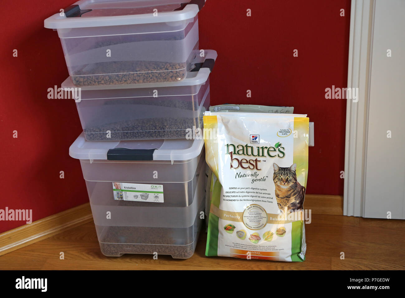 Alimenti per animali domestici in casa Foto Stock