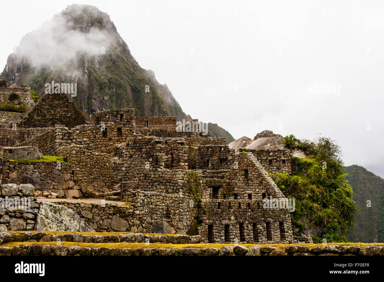 Rovine di Machu Picchu antica città perduta nelle Ande natura. UNESCO - Sito Patrimonio dell'umanità. Il Perù. Sud America. N. persone. Foto Stock