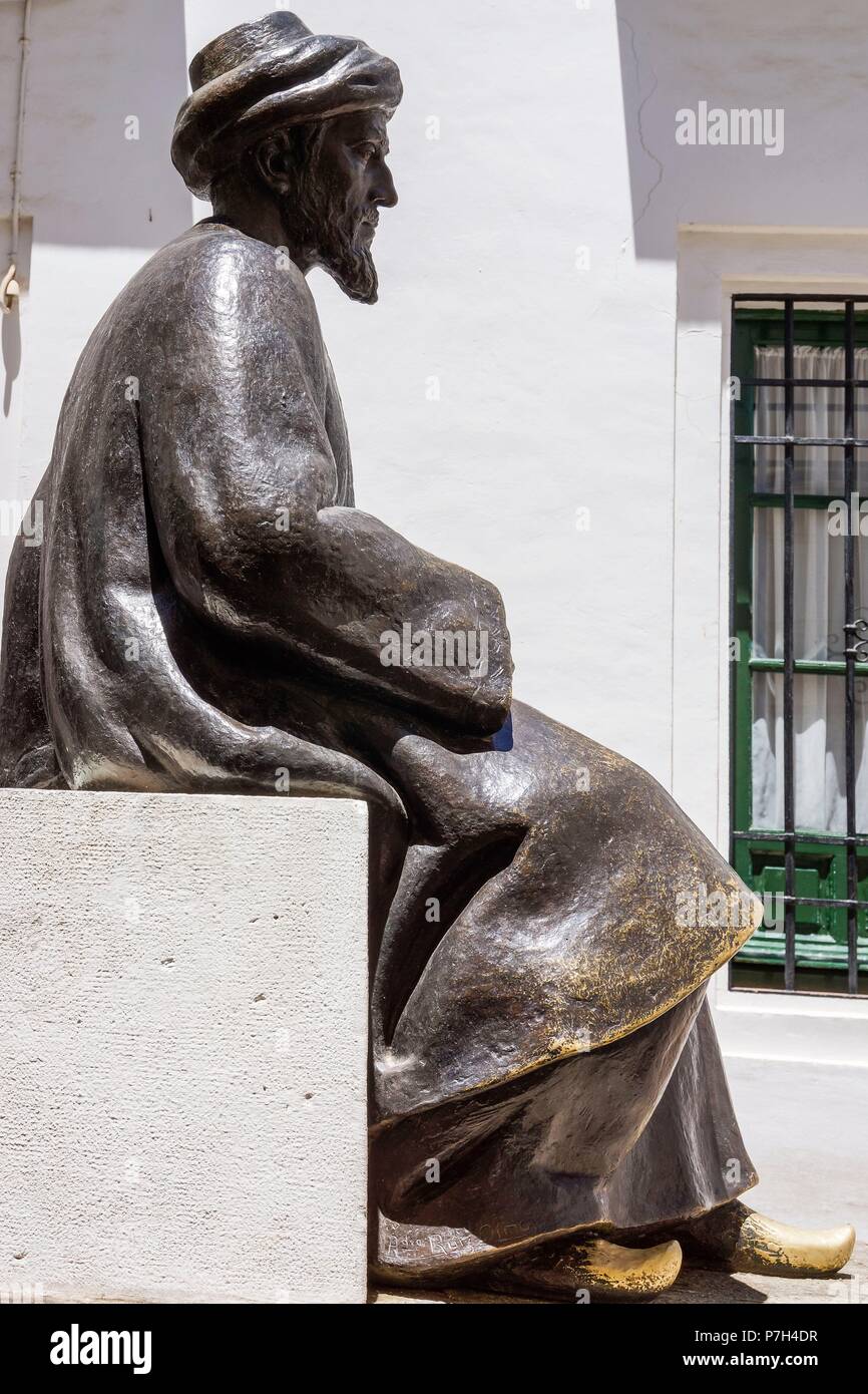 Escultura de Ben Maimonides, Barrio Judio, Cordoba, Andalusia. Foto Stock