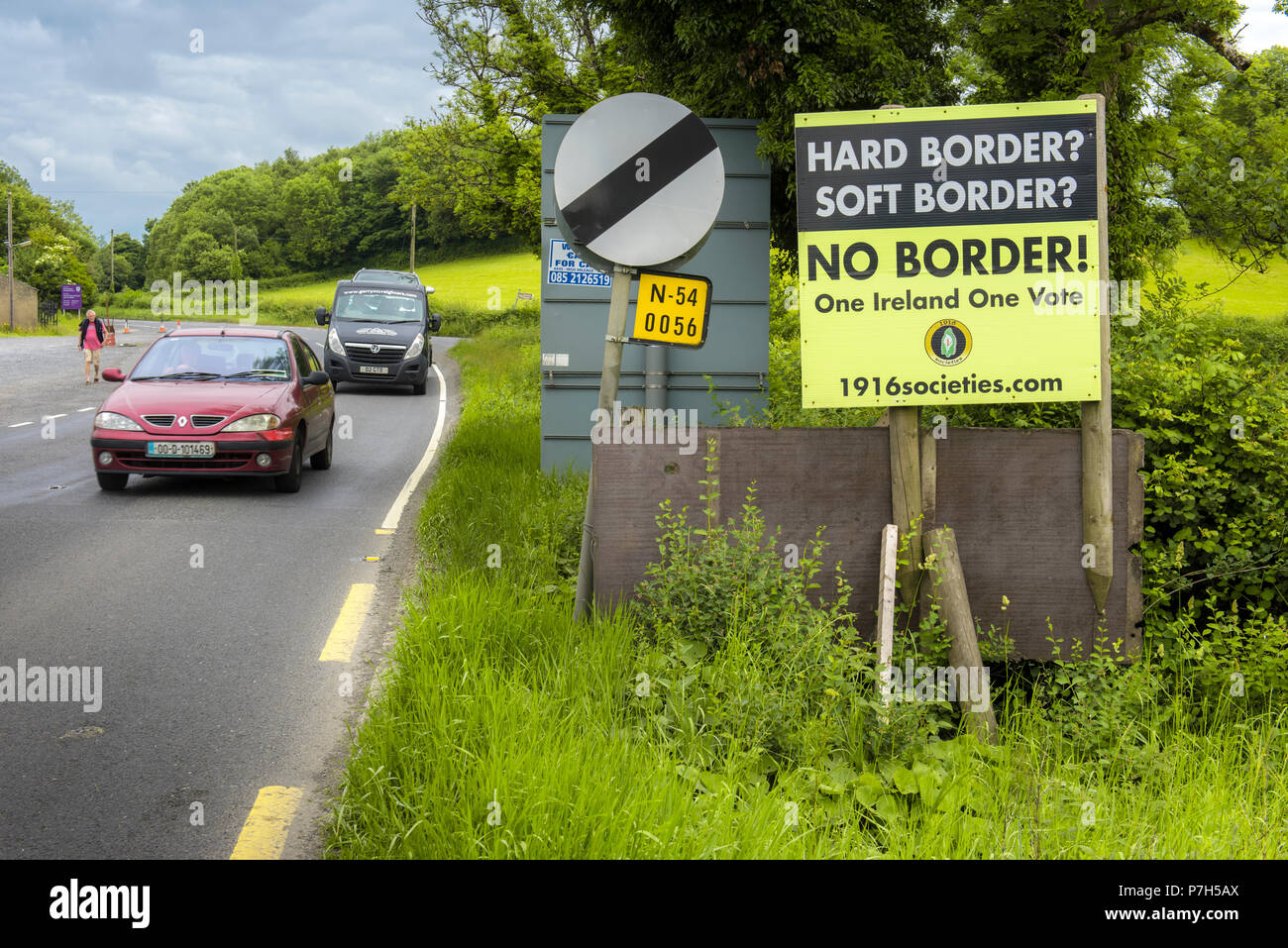 Europea di confine tra la Repubblica di Irlanda e Irlanda del Nord, che potrebbe diventare un bordo duro dopo la Brexite Foto Stock