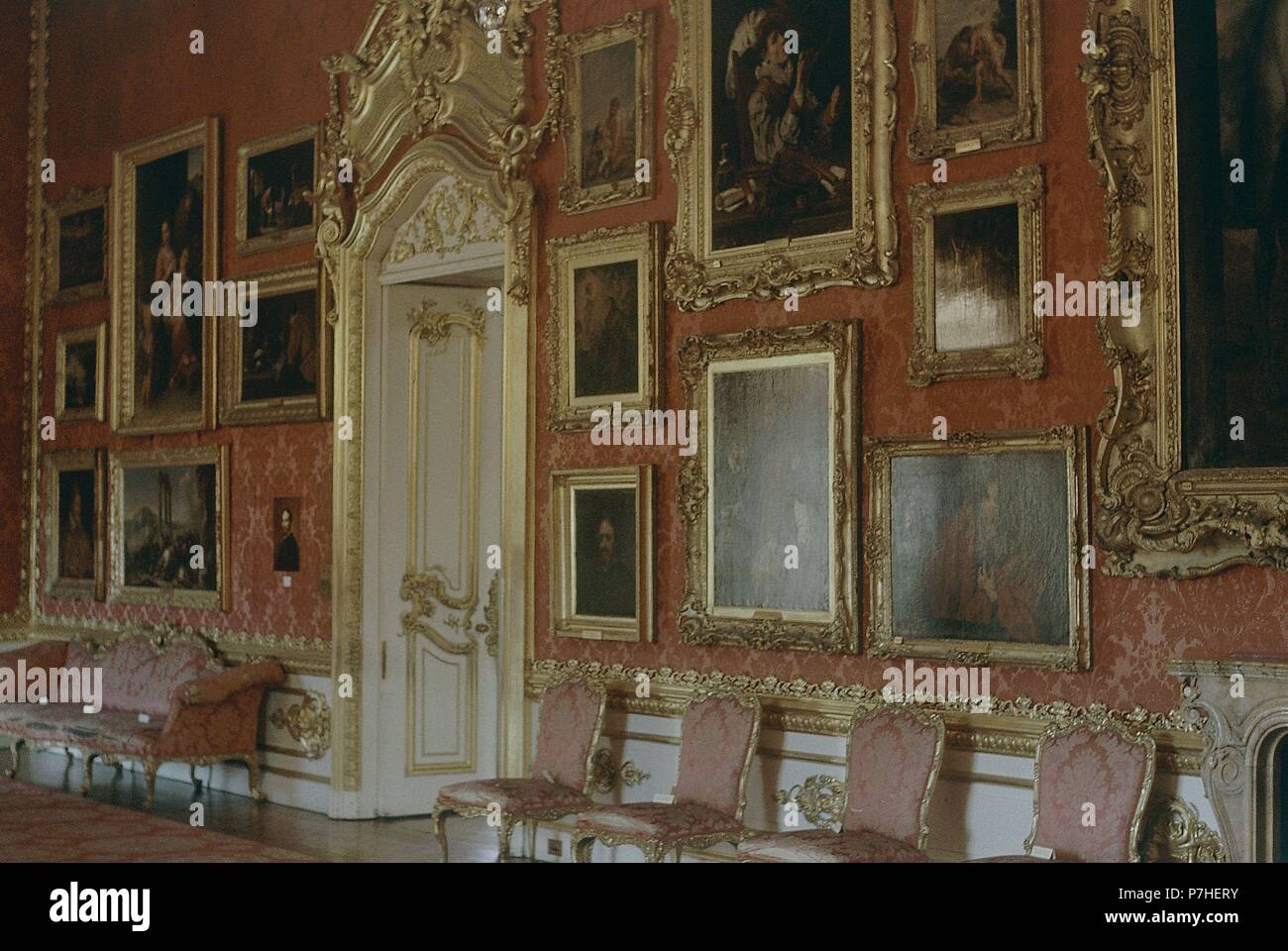 Interno-GALERIA WATERLOO DISEÑADA POR DEAN WYATT 1828-ESTILO LUIS XIV. Autore: ADAM, ROBERT. Posizione: MUSEO WELLINGTON / ASPLEY House, Londra, Inghilterra. Foto Stock