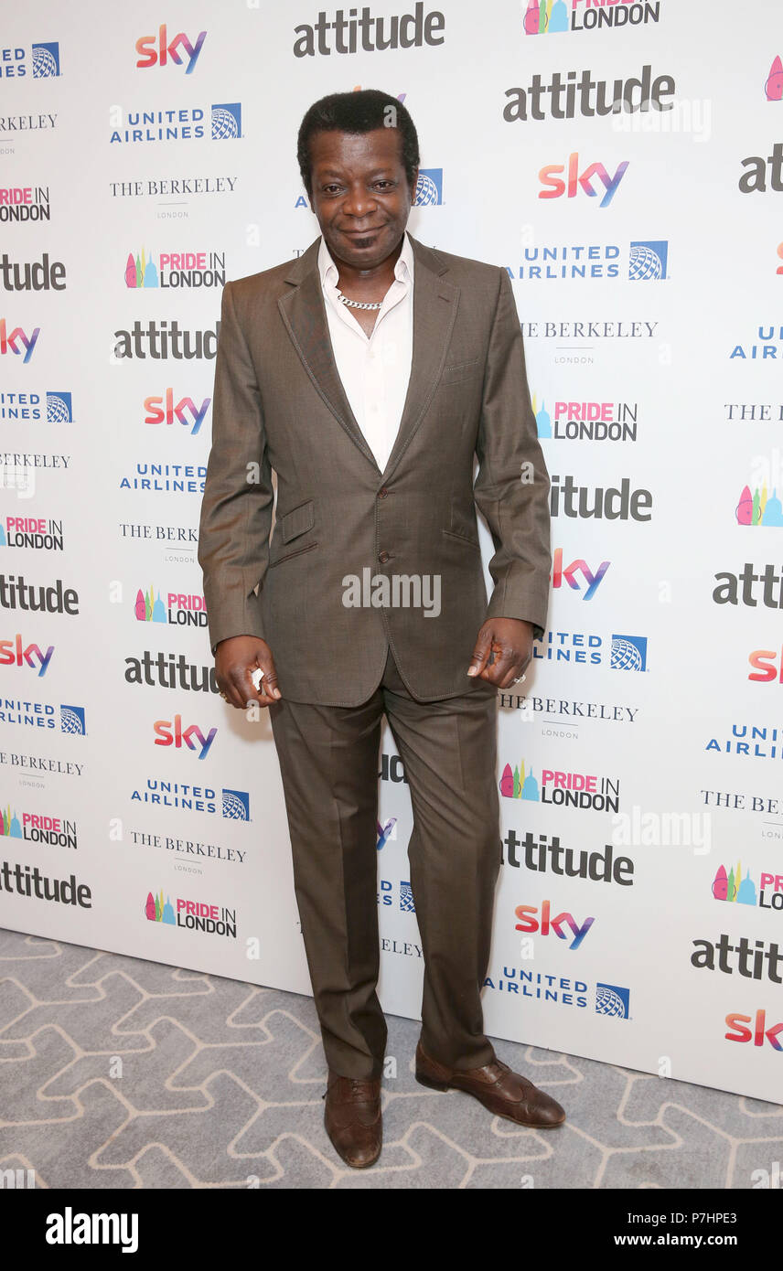 Stephen K Amos frequentando l atteggiamento di orgoglio Awards 2018 presso il Berkeley, Londra. Premere l'associazione. Picture Data: venerdì 6 luglio 2018. Foto di credito dovrebbe leggere: Isabel Infantes/PA FILO Foto Stock