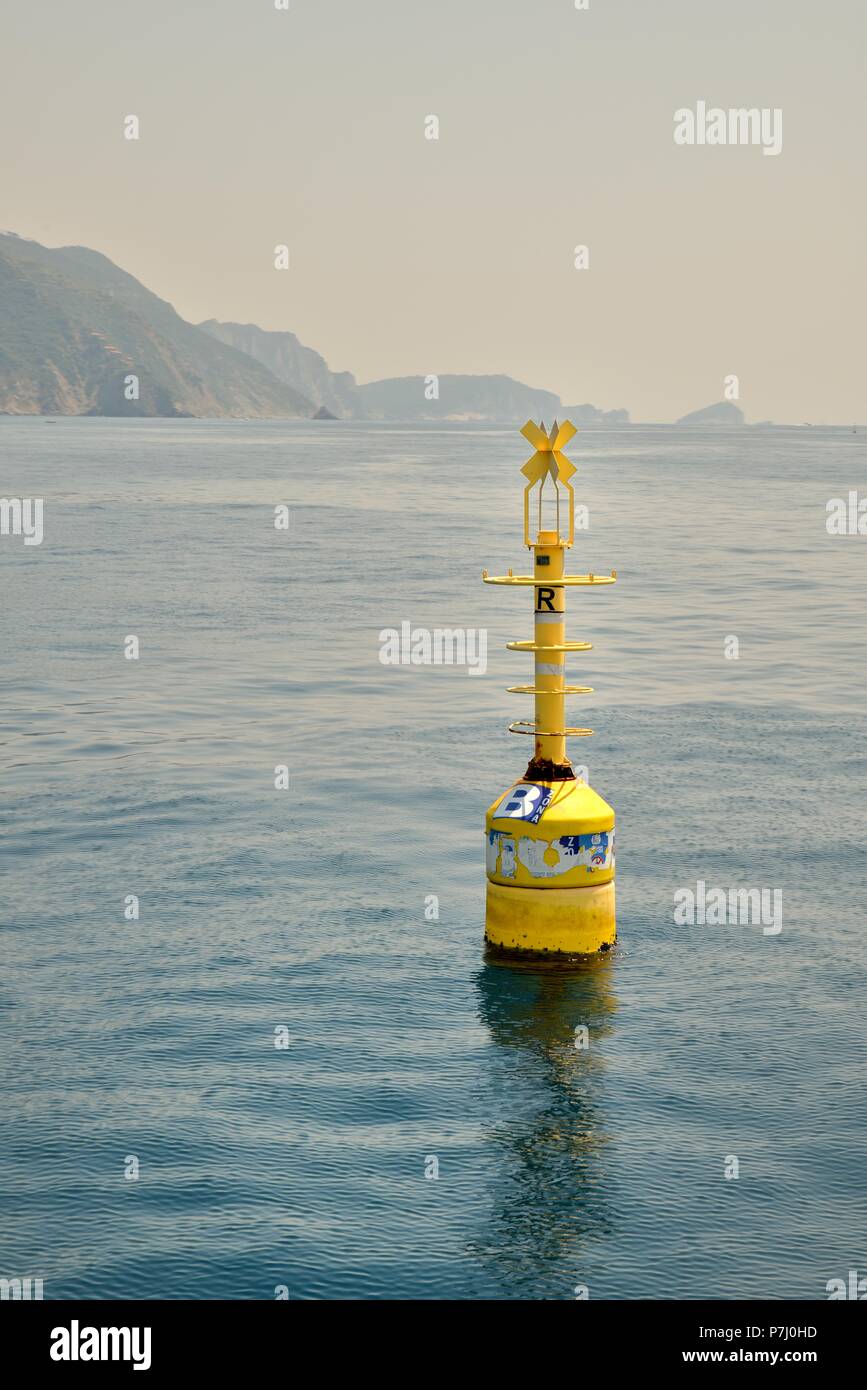 Area Marina Protetta Delle Cinque Terre Boa Giallo Foto Stock Alamy