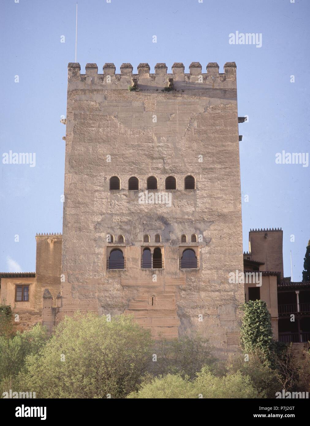 TORRE DE COMARES-EPOCA DE YUSUF I-ARQUITECTURA NAZARI-DEFENSIVA PALACIEGA Y. Posizione: ALHAMBRA-PALACIO DE COMARES, Granada, Spagna. Foto Stock