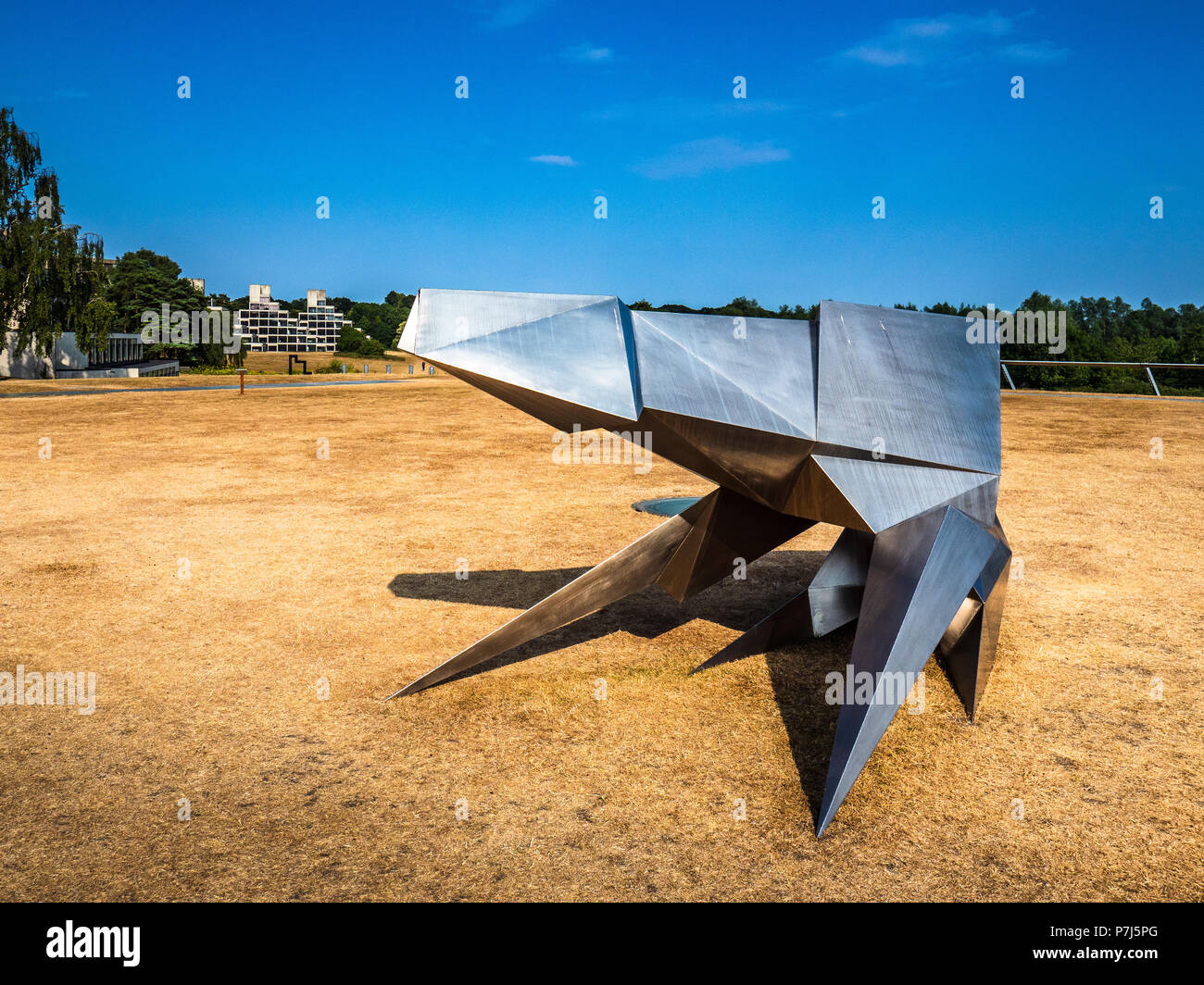 Bestia scultura da Lynn Chadwick al Sainsbury Centre for Visual Arts a Norwich Foto Stock