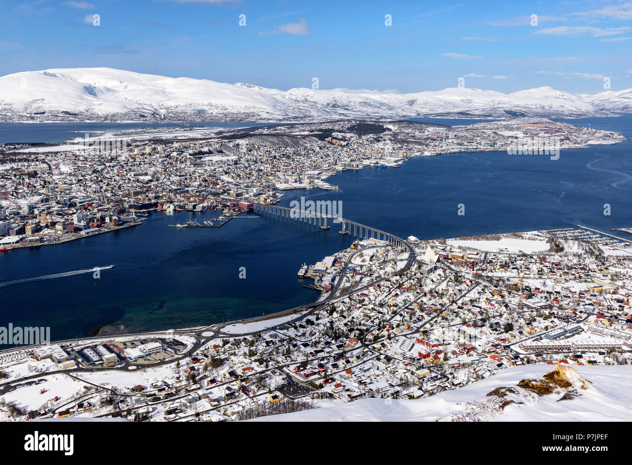 Tromsø visto dalla Fjellstua (421 m). Fløya, Tromsø, Troms, Norvegia. Foto Stock