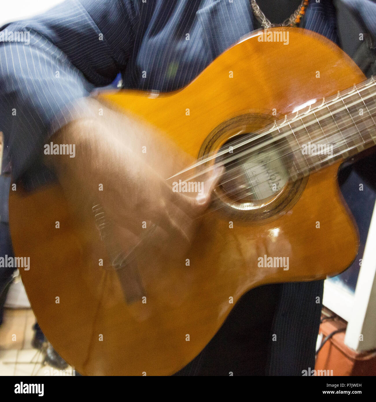 La band cubane Septeto Nacional sul tetto del Lincoln Hotel, Old Havana, Cuba Foto Stock
