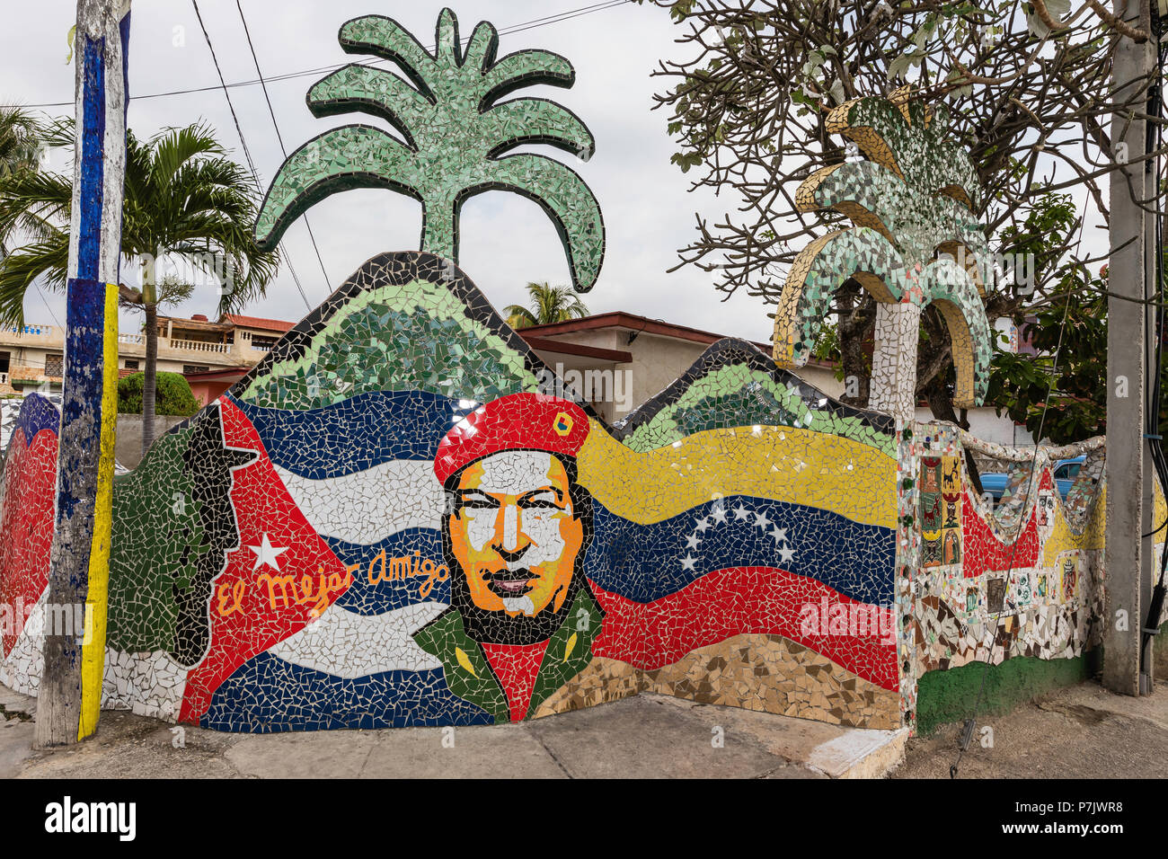 La stravagante arte ceramica di Jose Fuster nella piccola cittadina di Jaimanitas, nella periferia di La Habana, Cuba Foto Stock