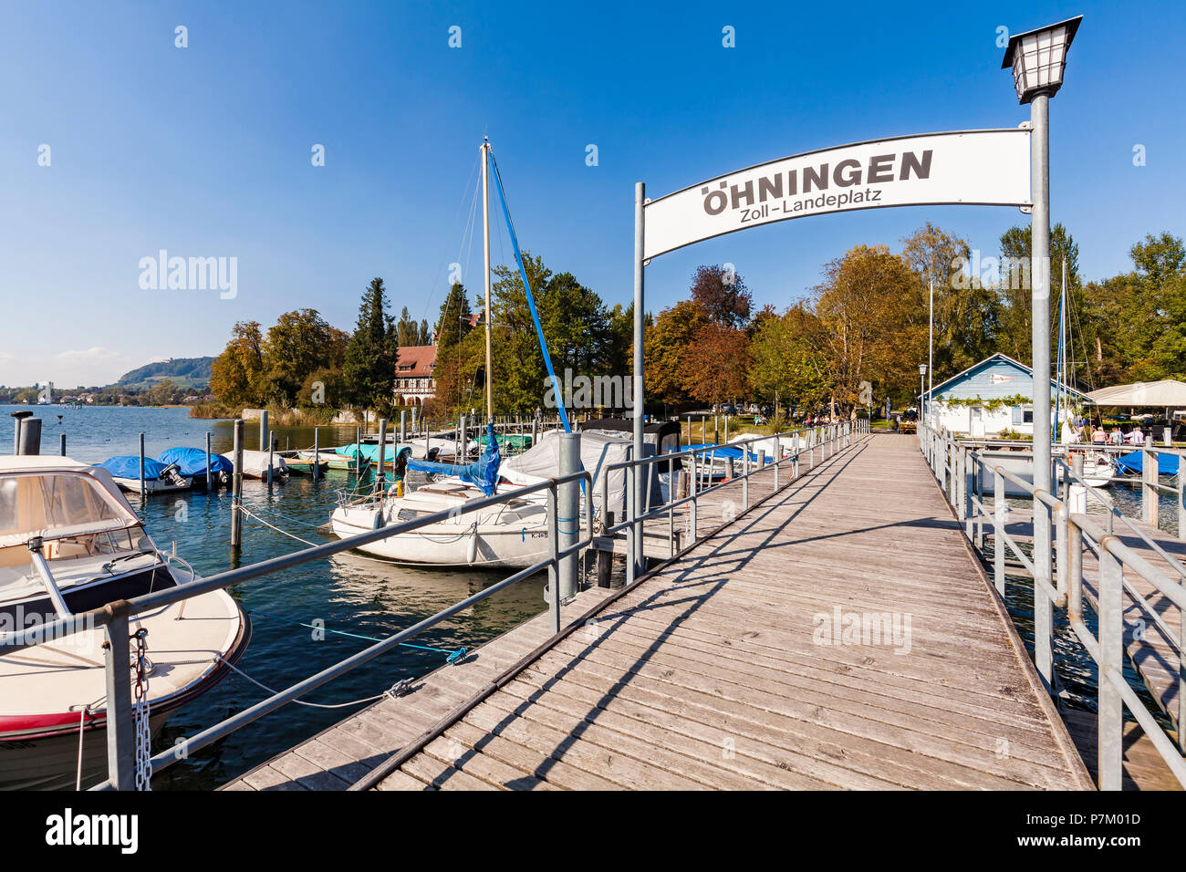 Germania, Baden-Württemberg, il lago di Costanza, Höri, Öhningen, porto, darsena, jetty, barche, sport acquatici Foto Stock