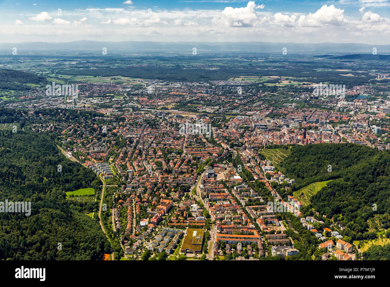 Arial vista di Friburgo, Freiburg im Breisgau, Breisgau, Baden-Wuerttemberg, Germania Foto Stock