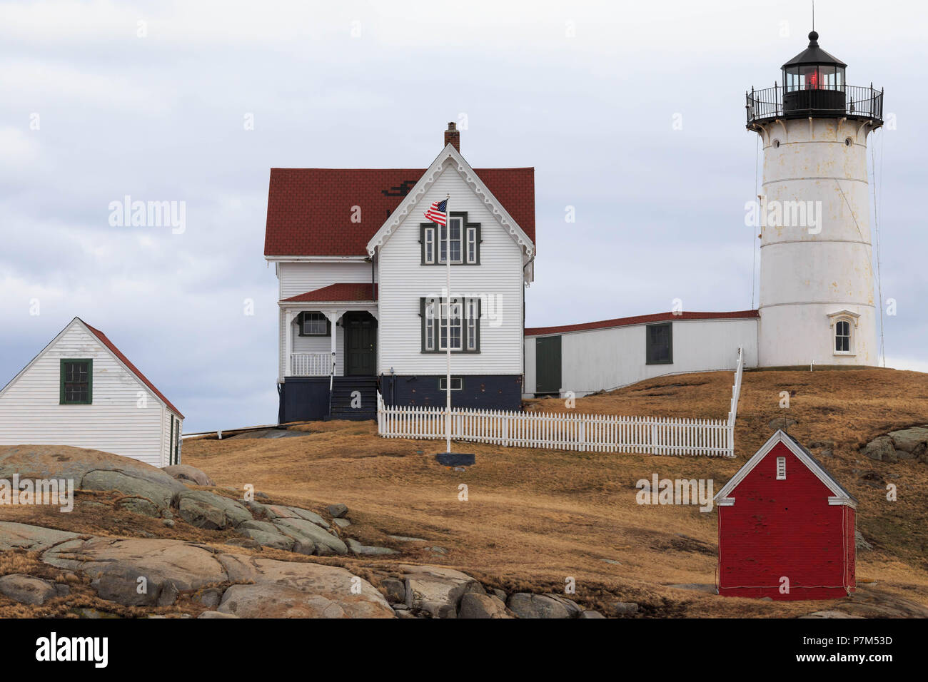 Cape Neddick luce sul giorno nuvoloso Foto Stock
