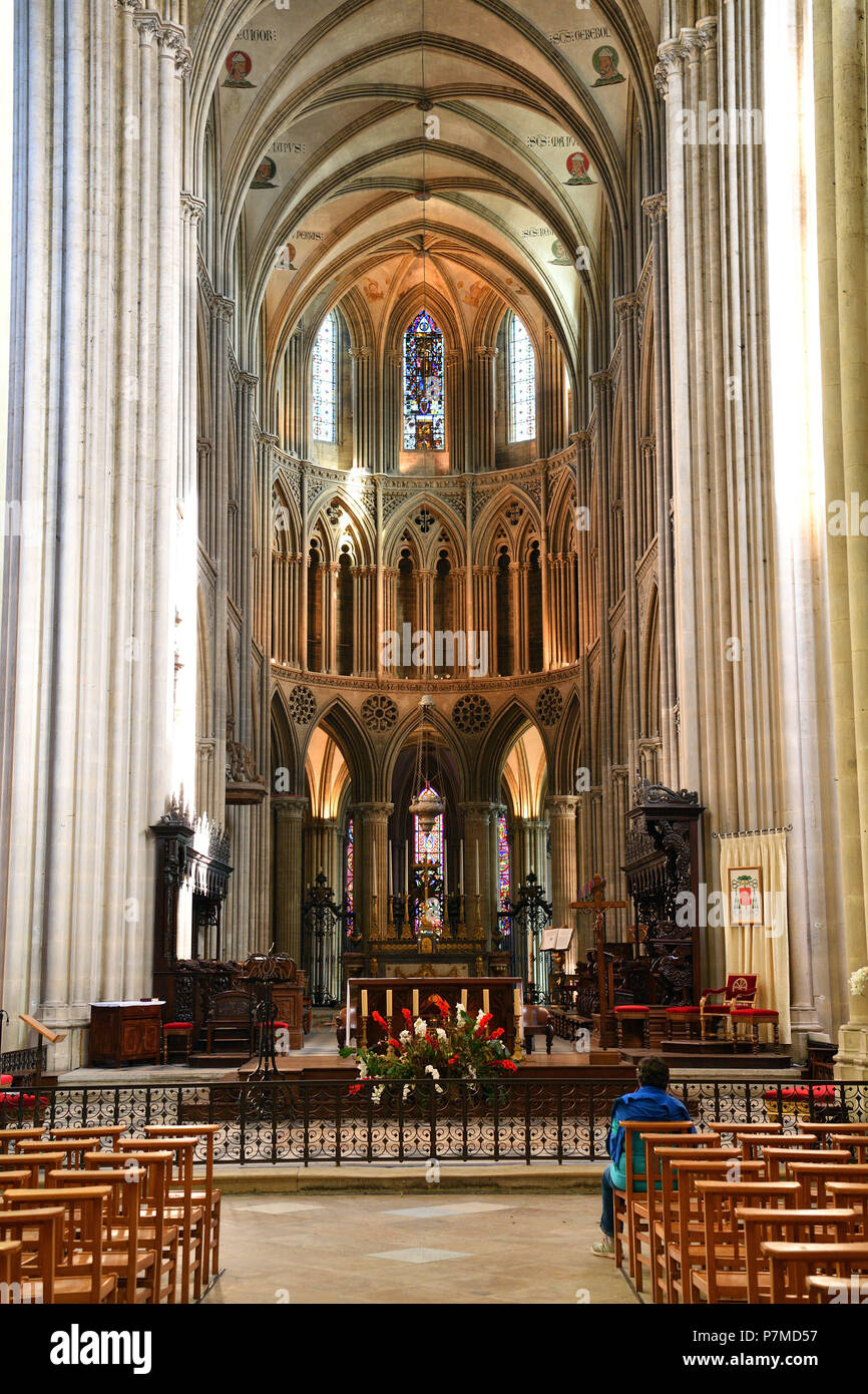 Francia, Calvados, Bayeux, la cattedrale di Notre Dame, datata XI al XV secolo, navata Foto Stock