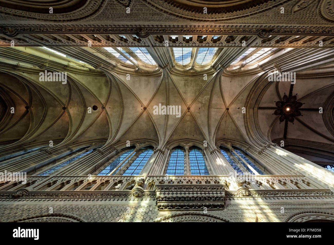 Francia, Calvados, Bayeux, la cattedrale di Notre Dame, datata XI al XV secolo, navata Foto Stock