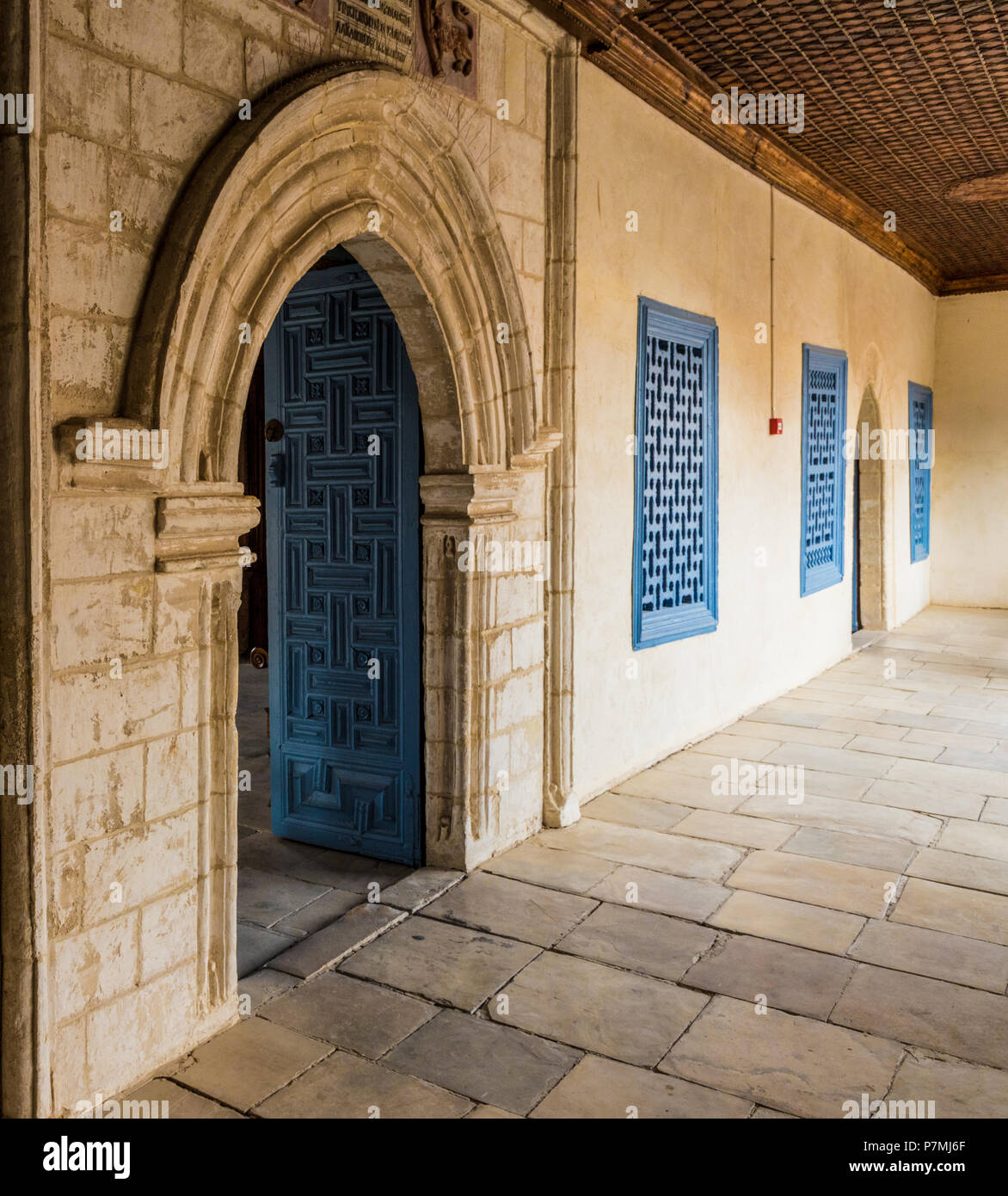 Una tipica vista nel tradizionale villaggio Omodos in Cipro Foto Stock