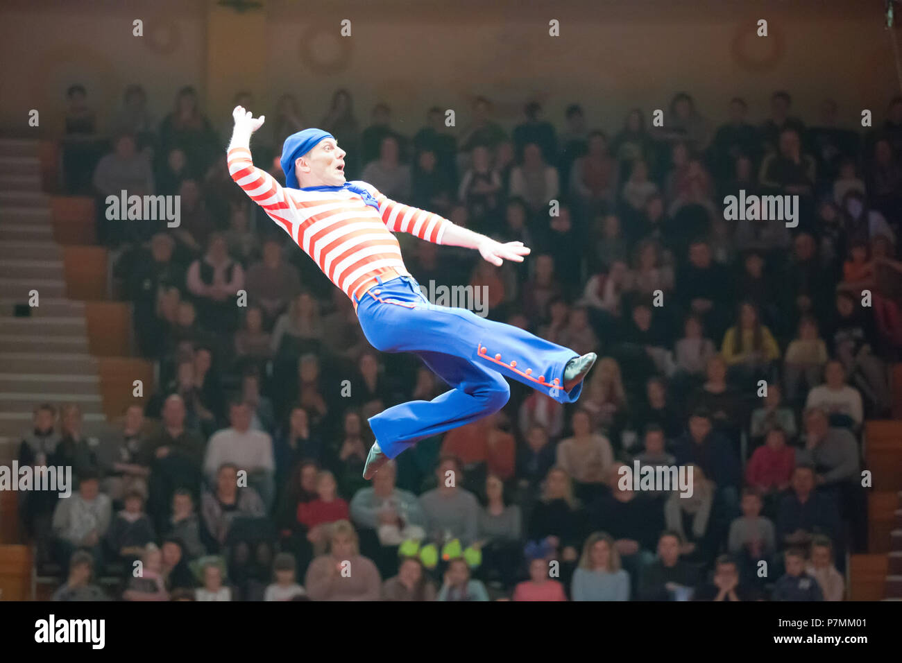 La Bielorussia, Gomel, Aprile 1, 2018. Stato di Gomel Circus. La prestazione del team della mosca circus Nikulin. Foto Stock