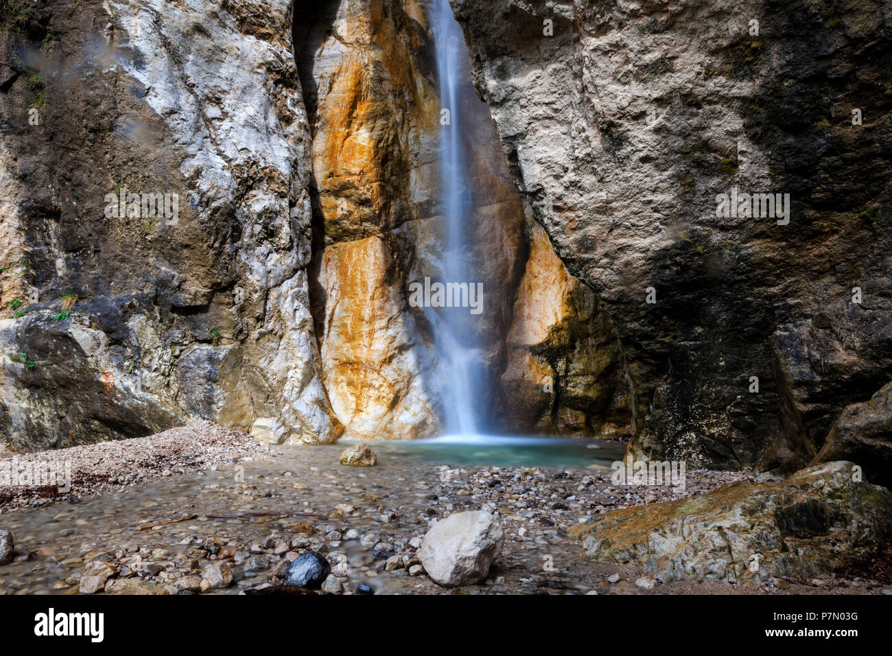 Del Cenghen cascate, Abbadia Lariana, provincia di Lecco, Lombardia, Italia  Foto stock - Alamy