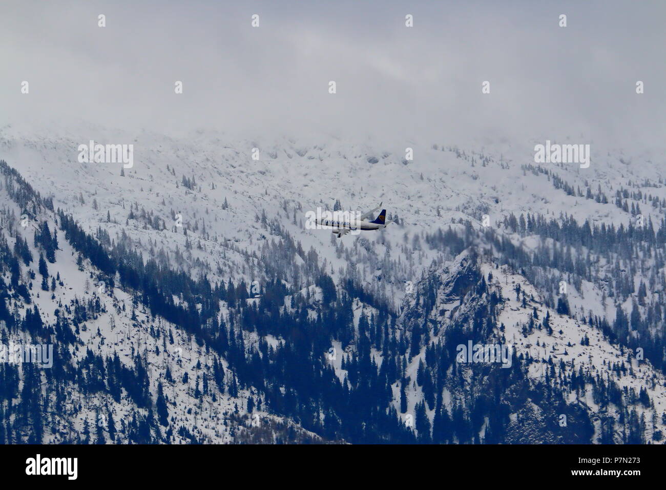 Volo sopra le Alpi Foto Stock