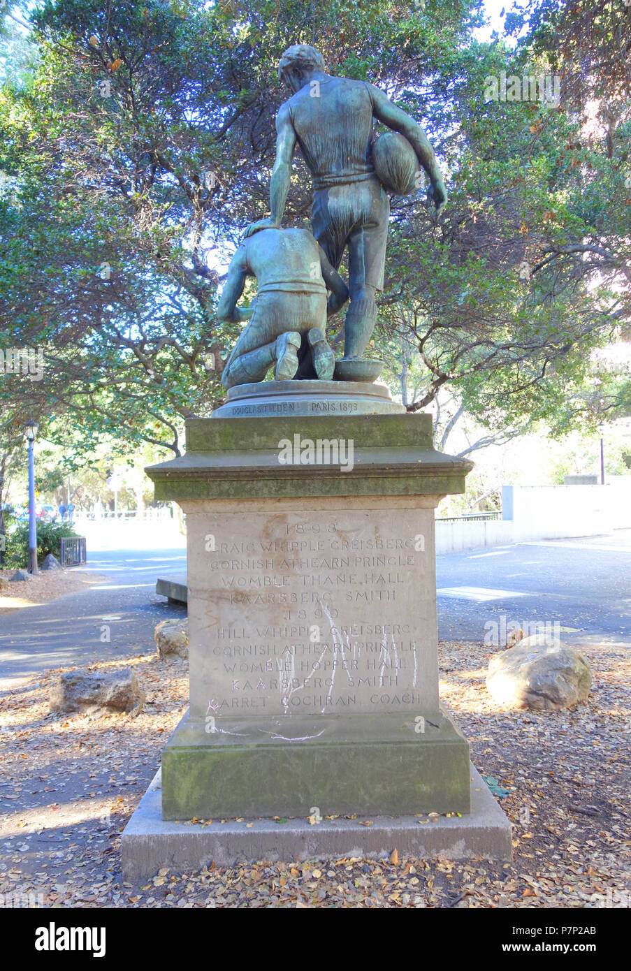 N/A. N/A 370 Calciatori da Douglas Tilden, view 3 - Università della California di Berkeley - DSC04930 Foto Stock
